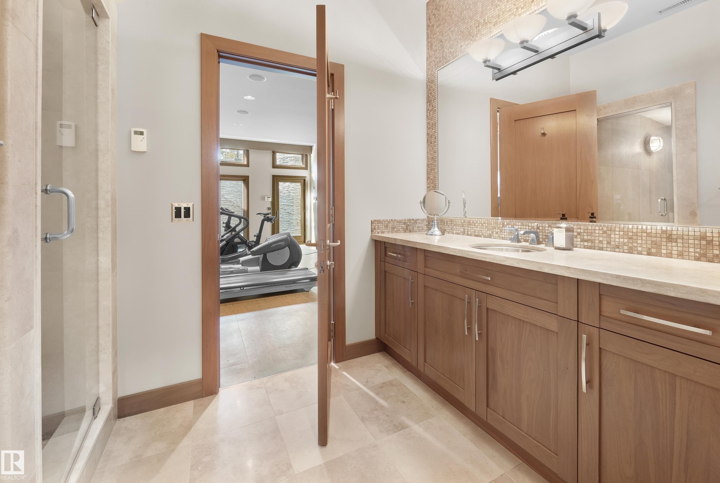 56 Windermere Drive, Edmonton, AB - Indoor Photo Showing Bathroom