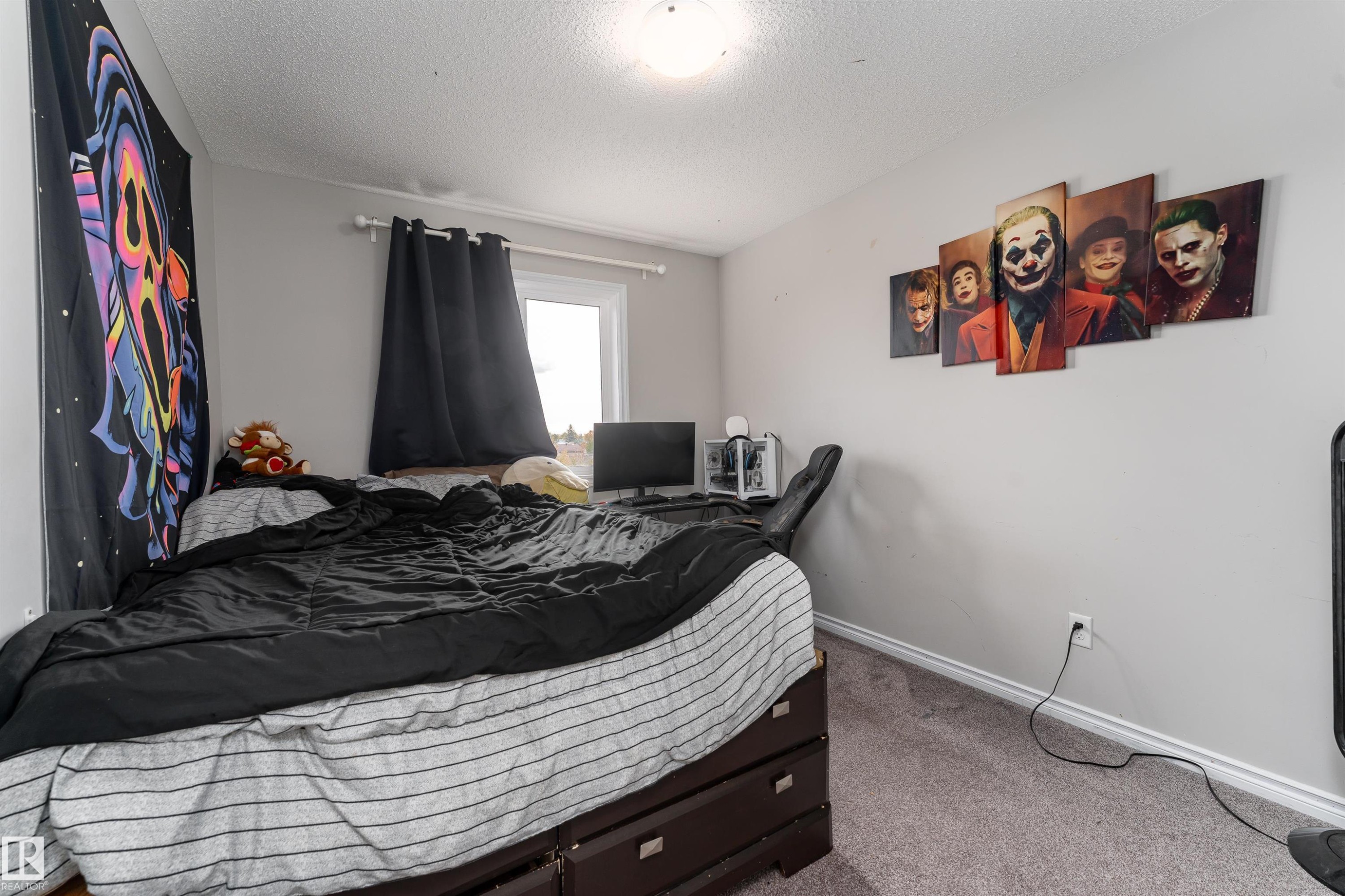 521 Ebbers Way, Edmonton, AB - Indoor Photo Showing Bedroom