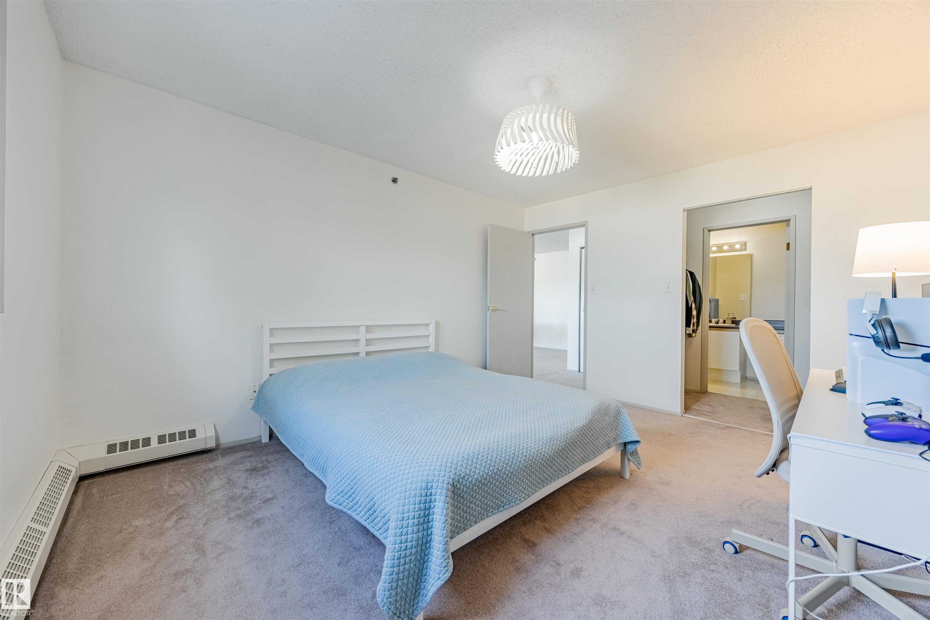 401 11218 80 Street, Edmonton, AB - Indoor Photo Showing Bedroom