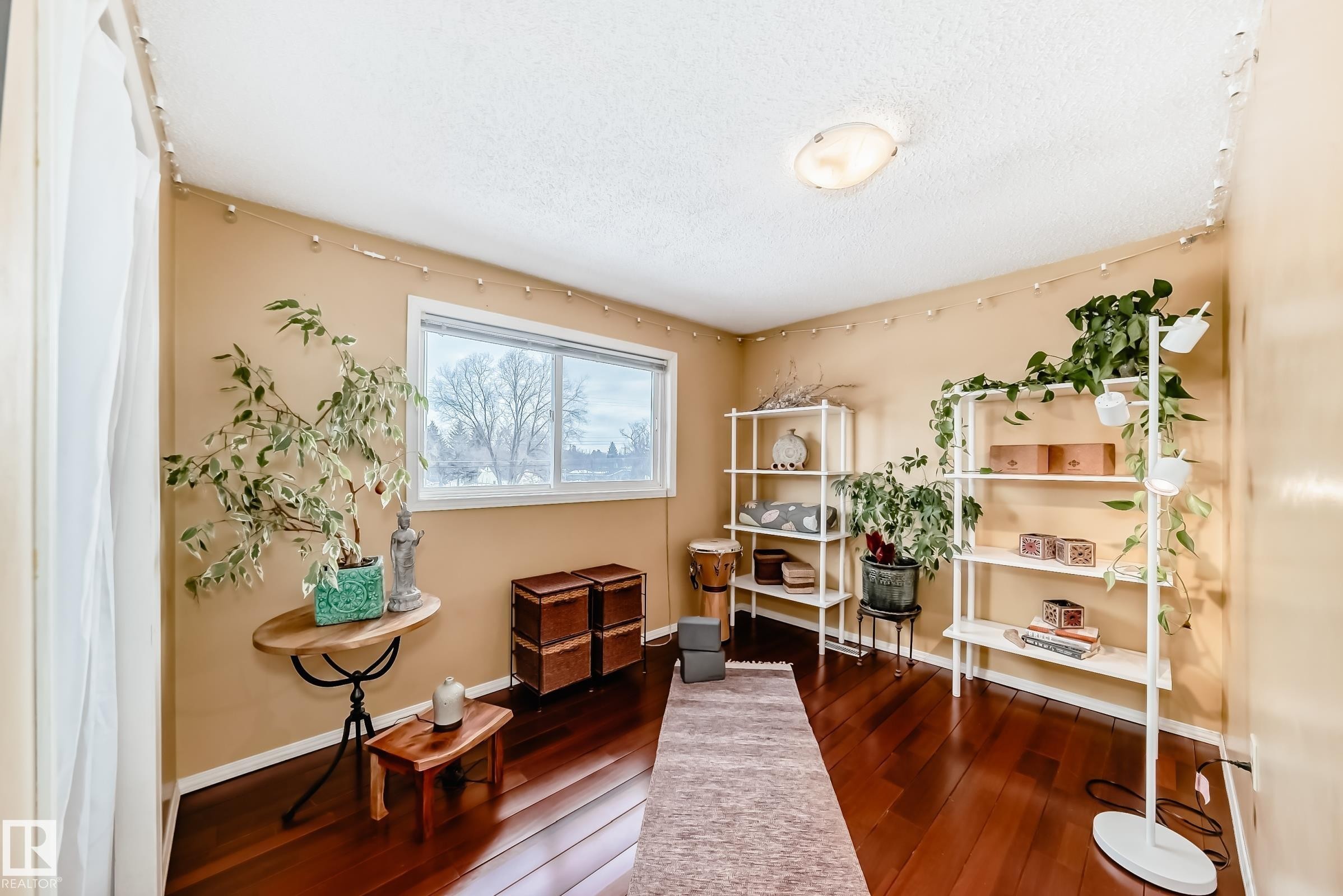 11415 71 Street, Edmonton, AB - Indoor