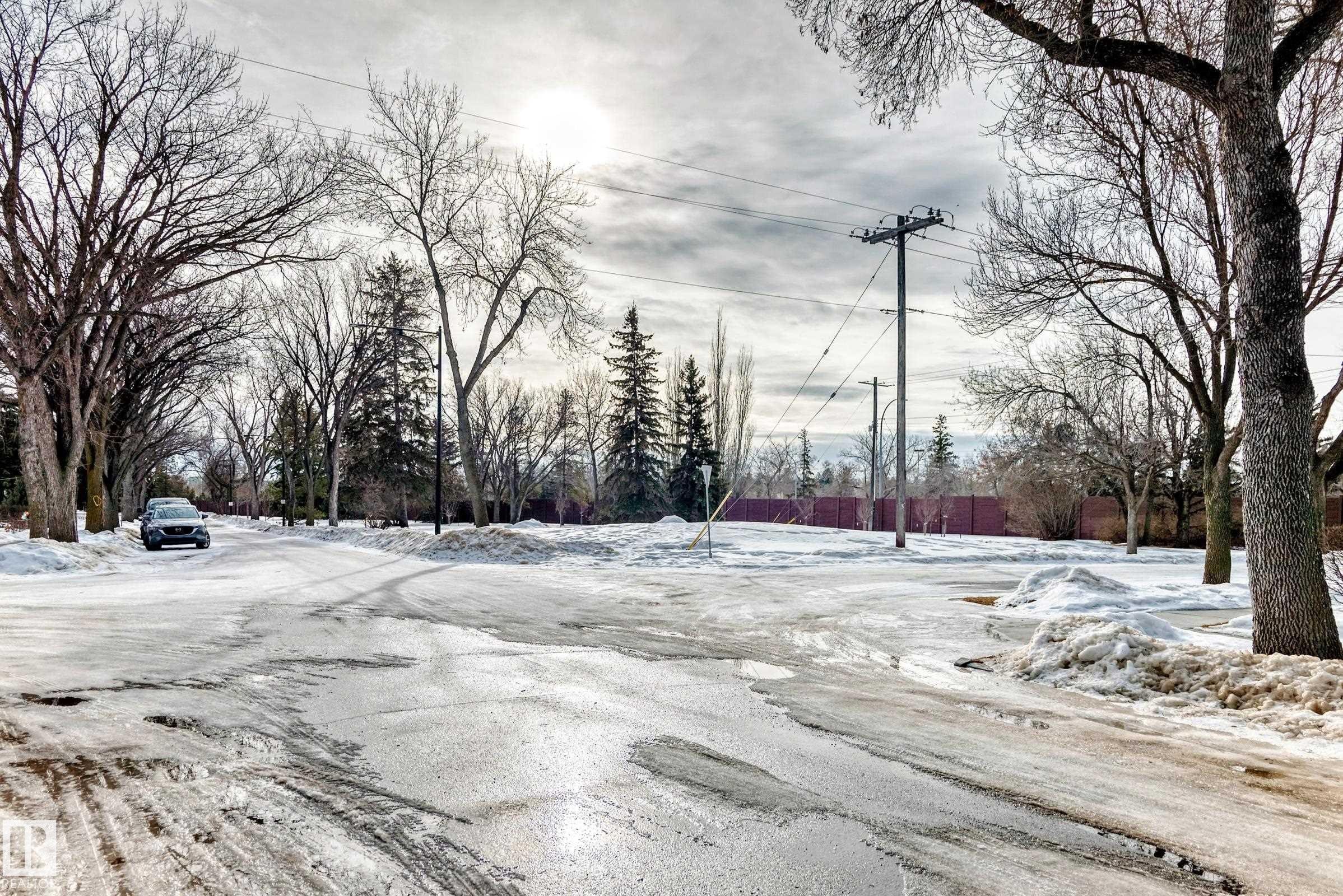 11415 71 Street, Edmonton, AB - Outdoor With View