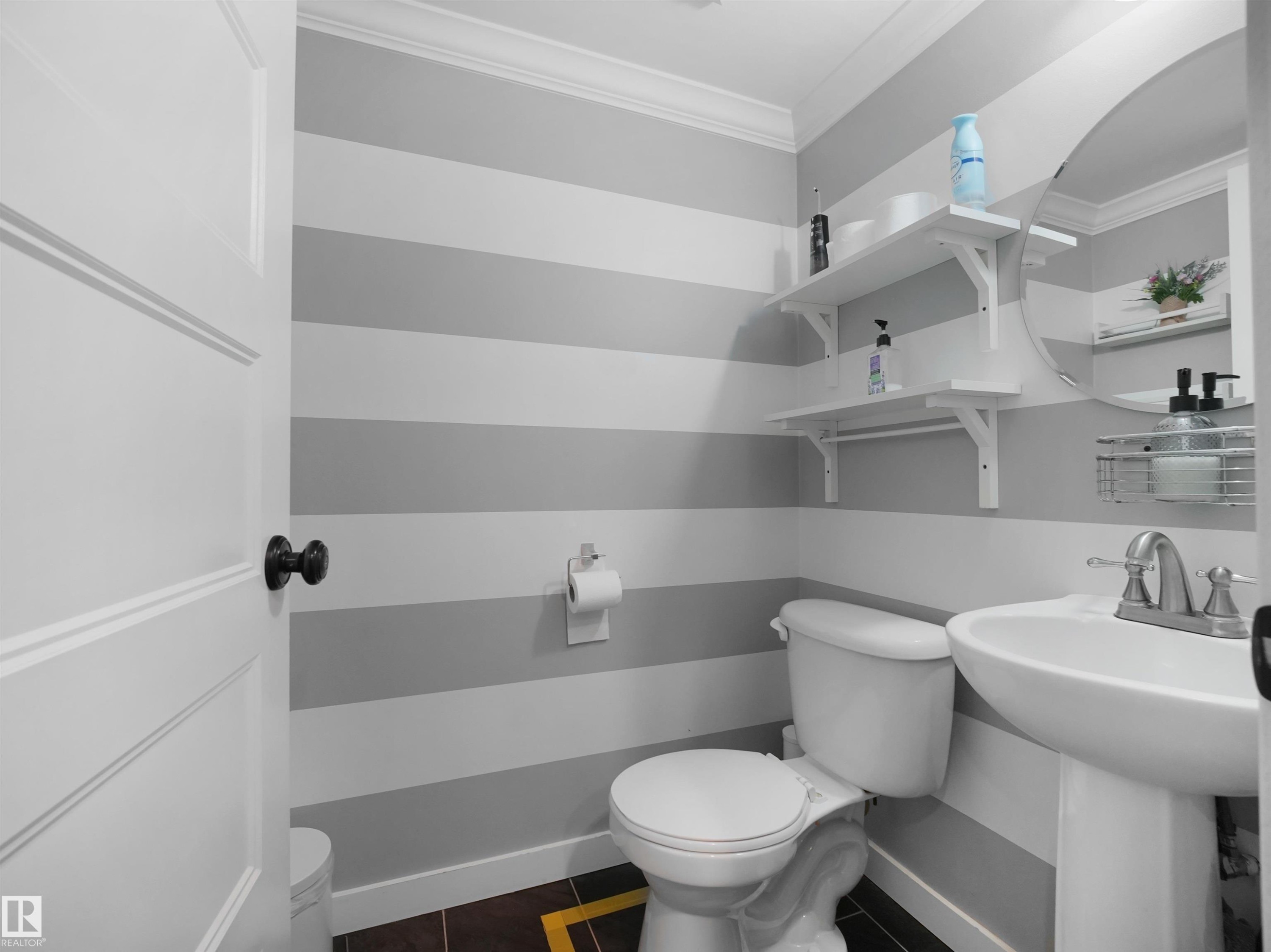 3611 30 Avenue, Edmonton, AB - Indoor Photo Showing Bathroom