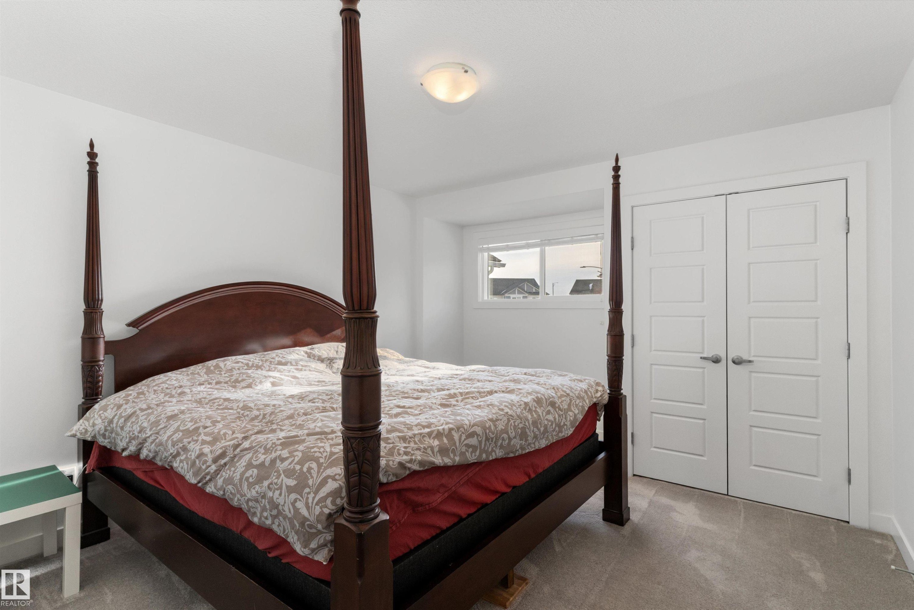 20007 16 Avenue, Edmonton, AB - Indoor Photo Showing Bedroom