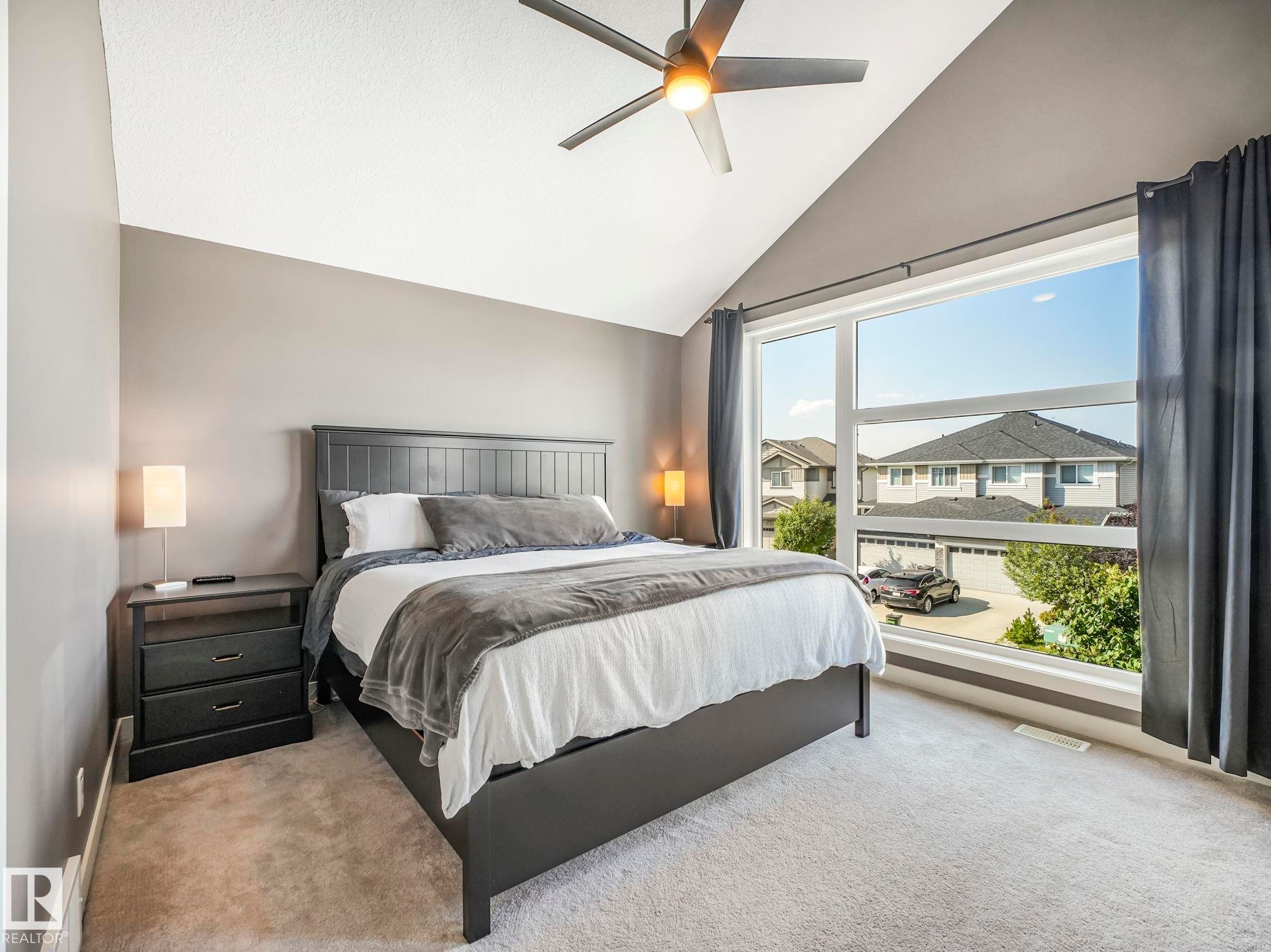 6693 Cardinal Road, Edmonton, AB - Indoor Photo Showing Bedroom
