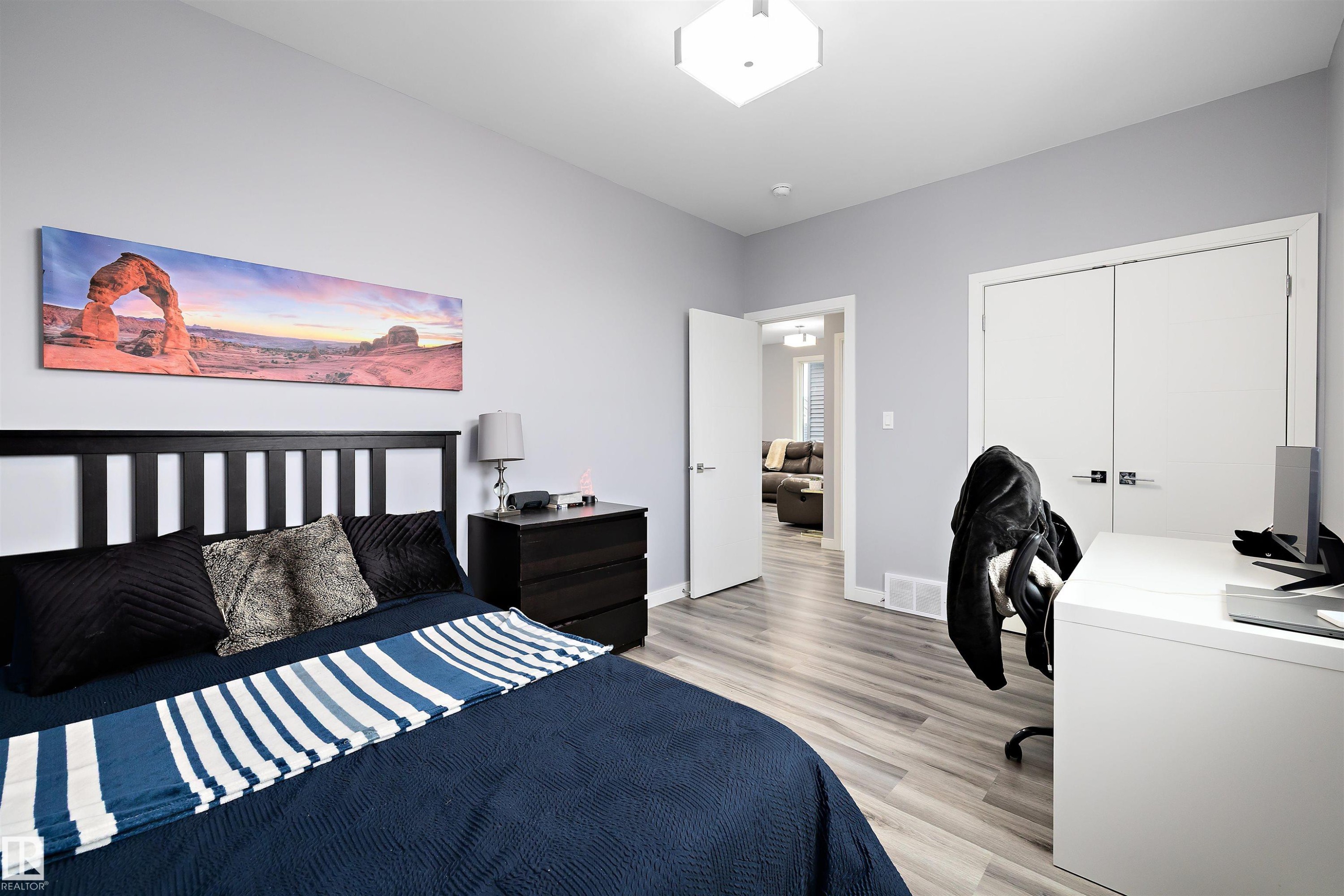 4223 Veterans Way, Edmonton, AB - Indoor Photo Showing Bedroom