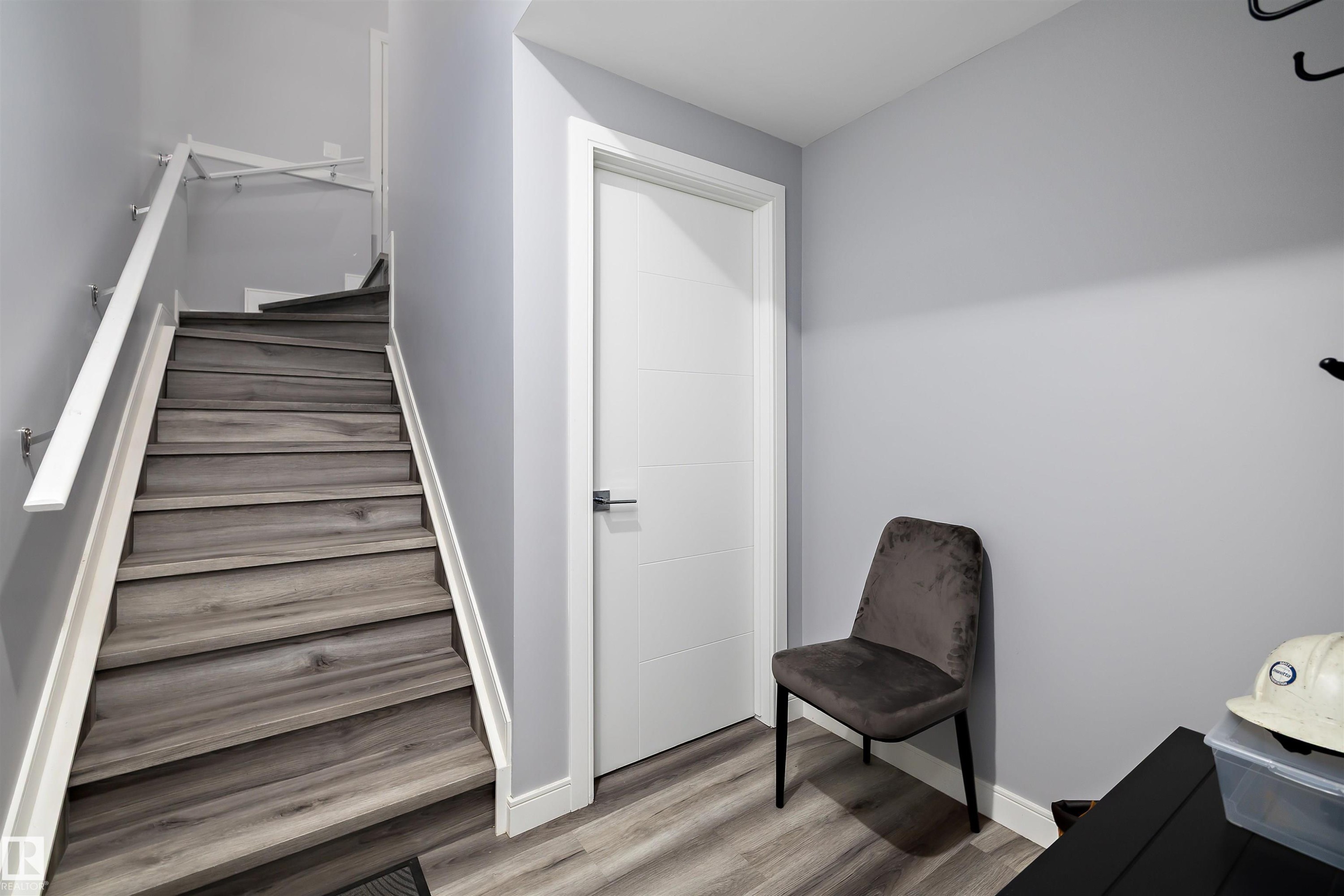 4223 Veterans Way, Edmonton, AB - Indoor Photo Showing Other Room
