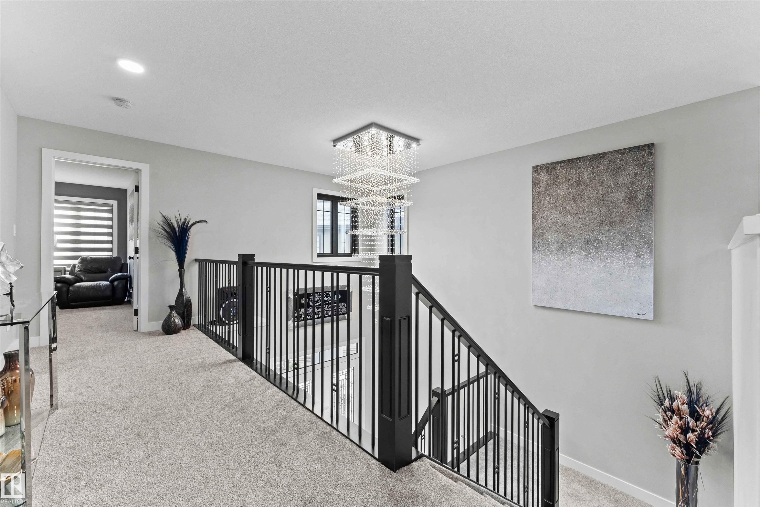 6813 Knox Loop, Edmonton, AB - Indoor Photo Showing Other Room