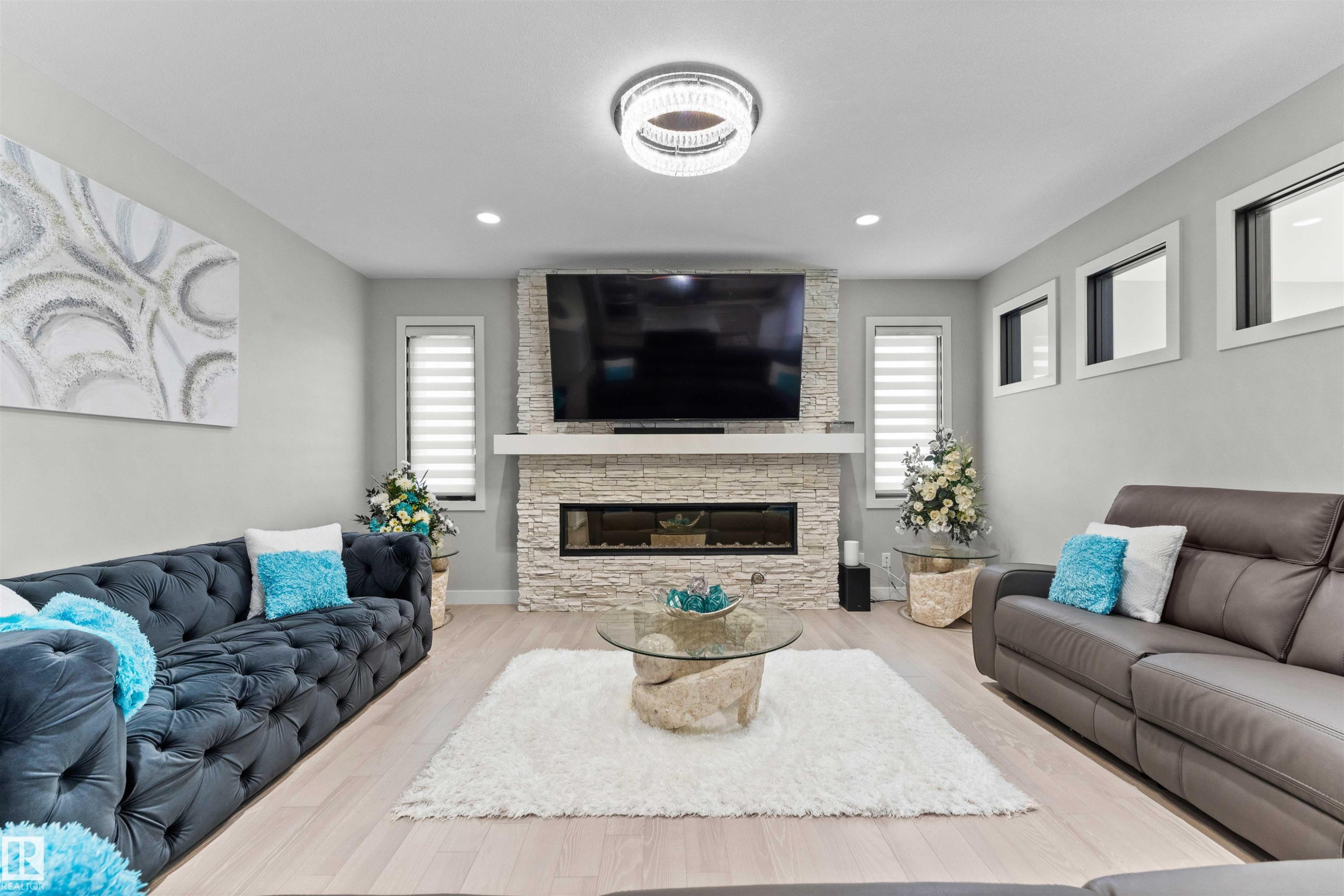 6813 Knox Loop, Edmonton, AB - Indoor Photo Showing Living Room With Fireplace