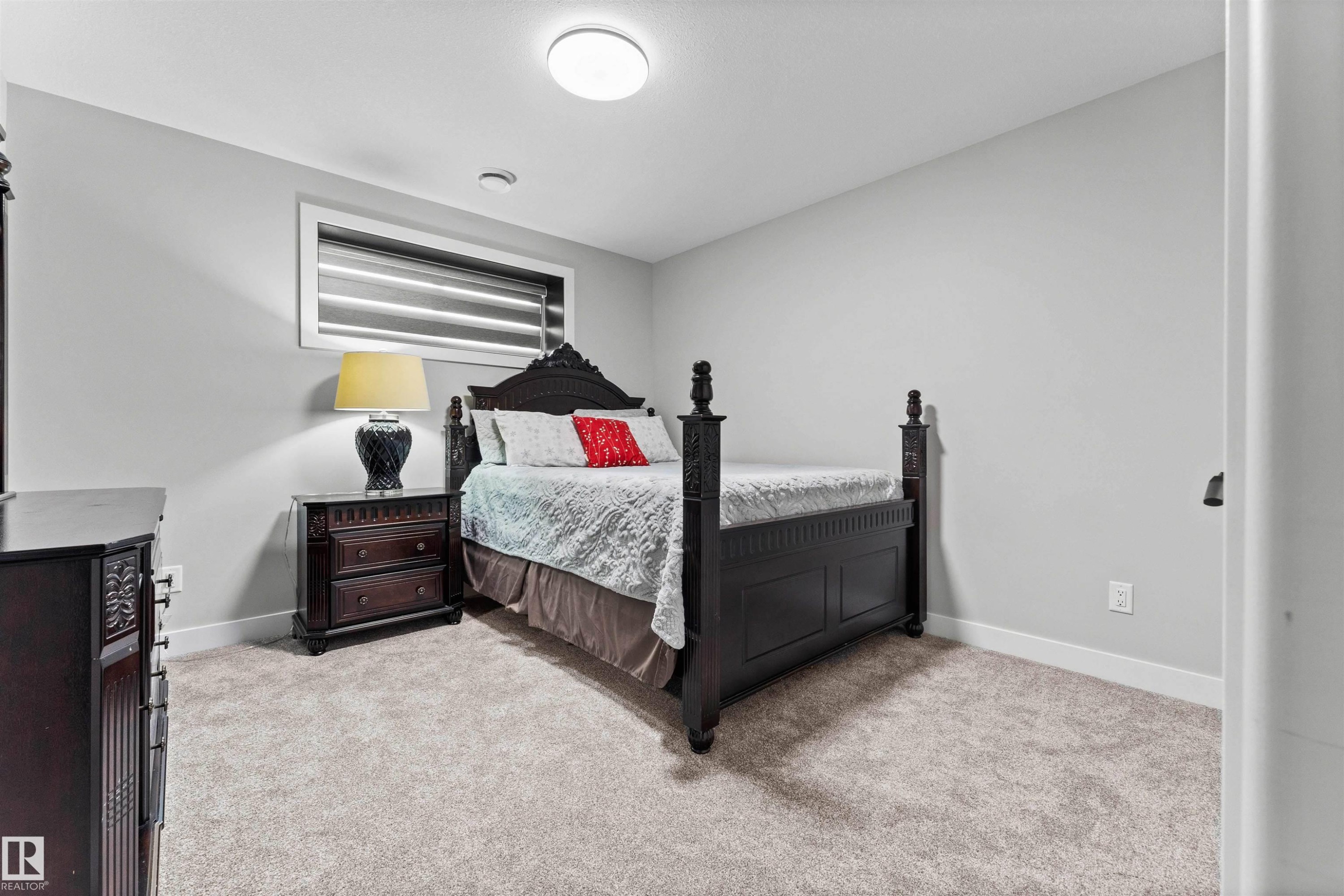 6813 Knox Loop, Edmonton, AB - Indoor Photo Showing Bedroom