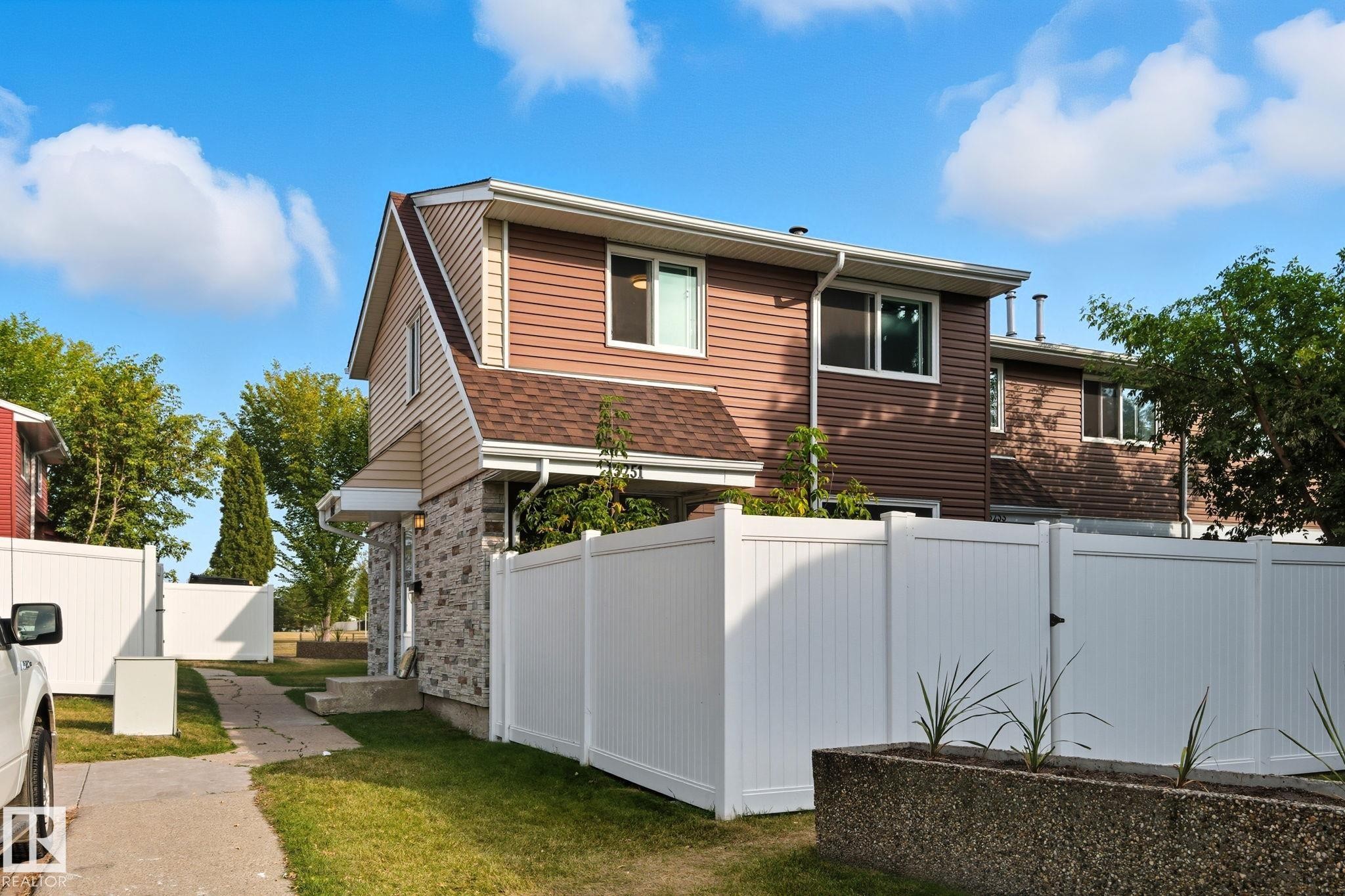 13251 47 Street, Edmonton, AB - Outdoor
