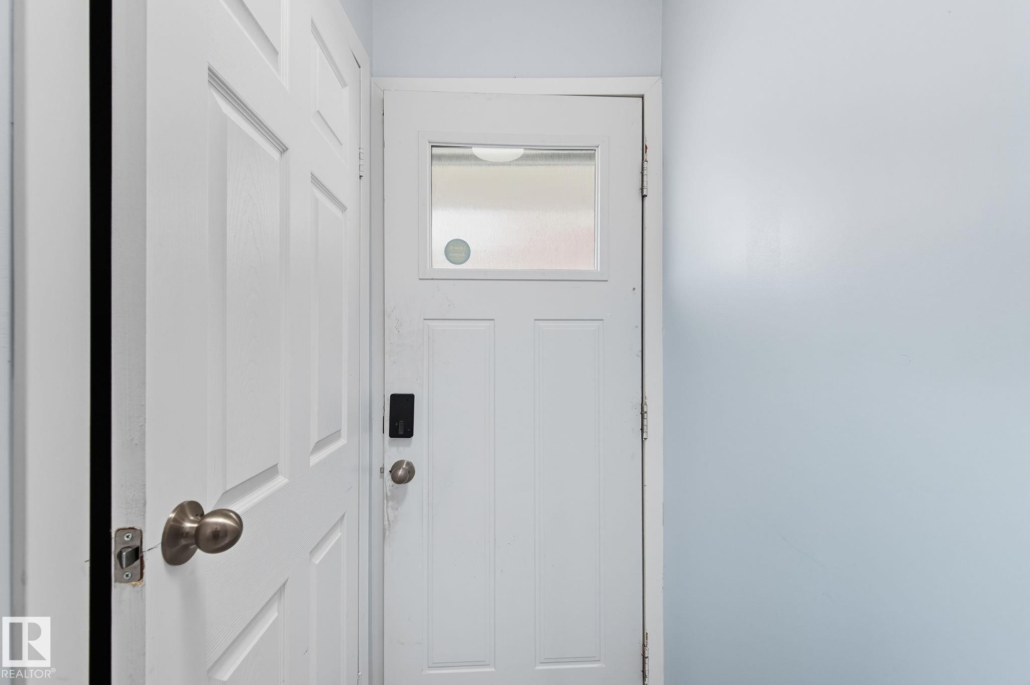 13251 47 Street, Edmonton, AB - Indoor Photo Showing Other Room
