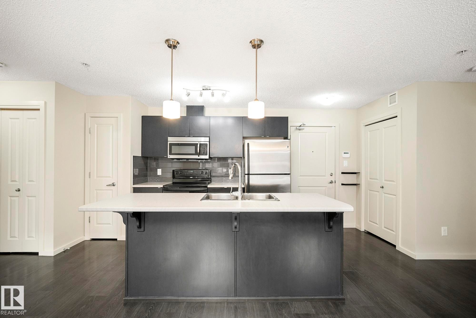 112 340 Windermere Road, Edmonton, AB - Indoor Photo Showing Kitchen With Stainless Steel Kitchen With Upgraded Kitchen