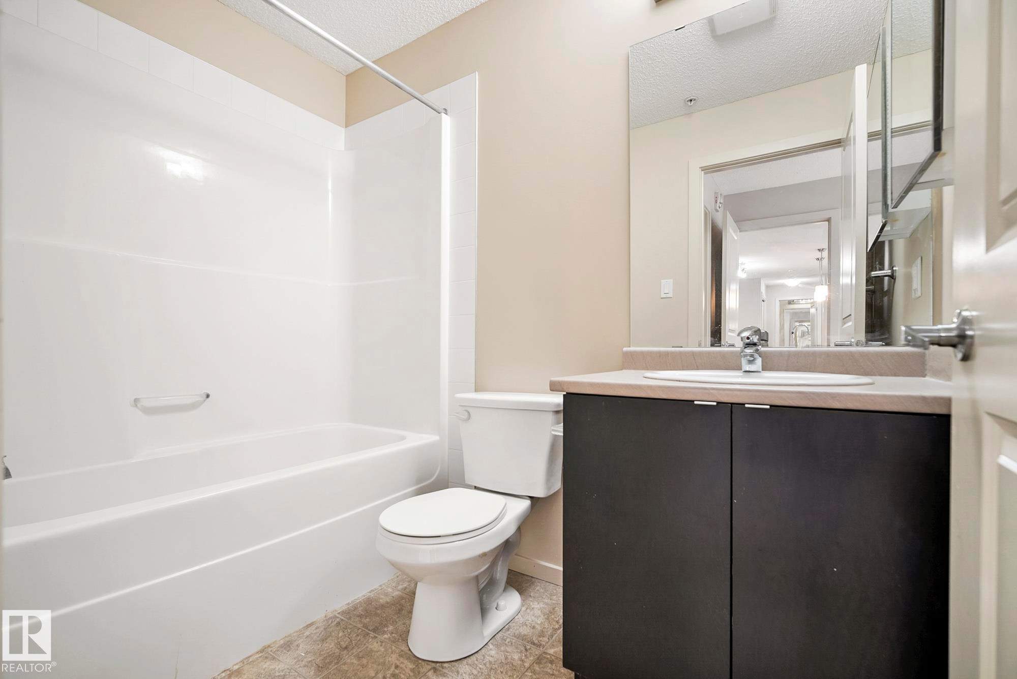 112 340 Windermere Road, Edmonton, AB - Indoor Photo Showing Bathroom