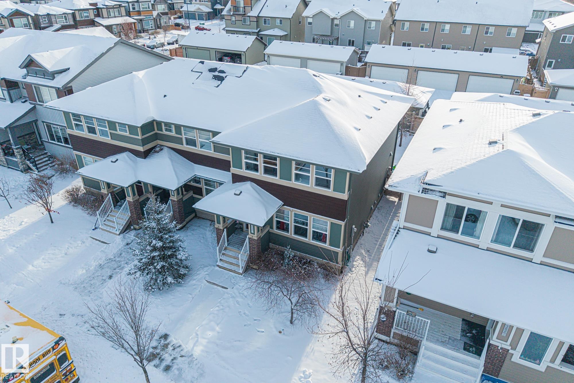 384 Charlesworth Drive, Edmonton, AB - Outdoor