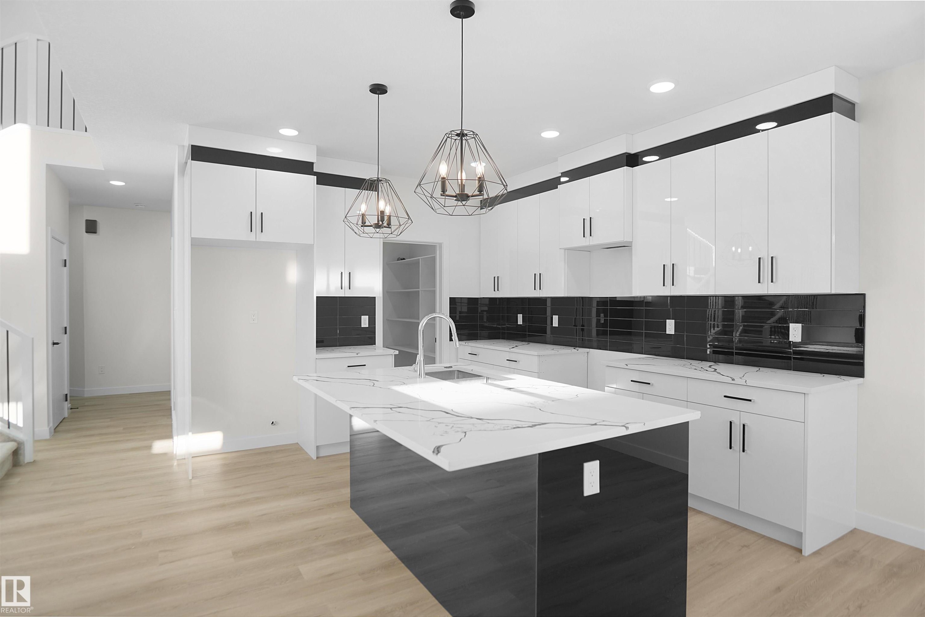 6807 169 Avenue, Edmonton, AB - Indoor Photo Showing Kitchen With Upgraded Kitchen