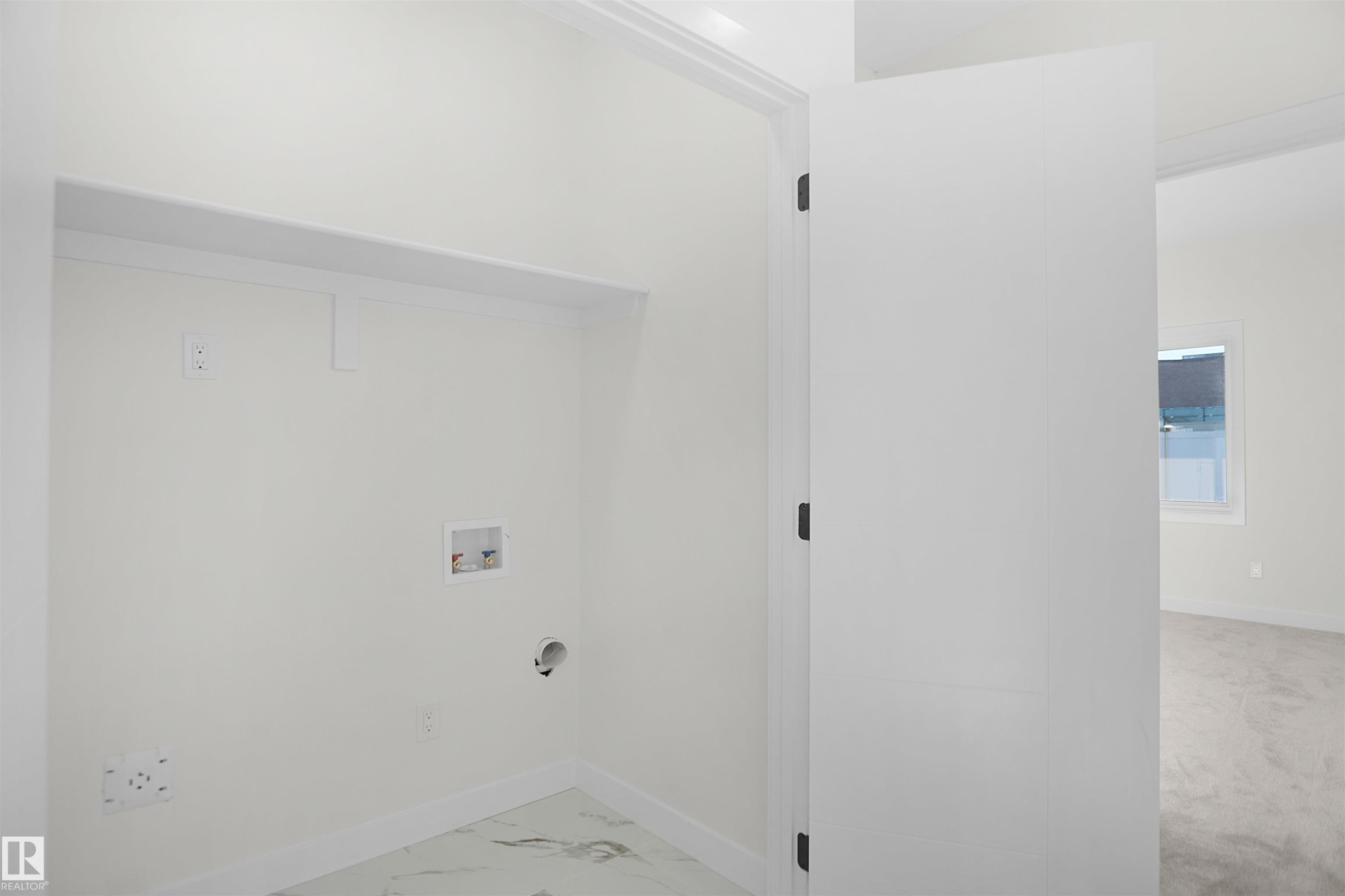 6807 169 Avenue, Edmonton, AB - Indoor Photo Showing Other Room