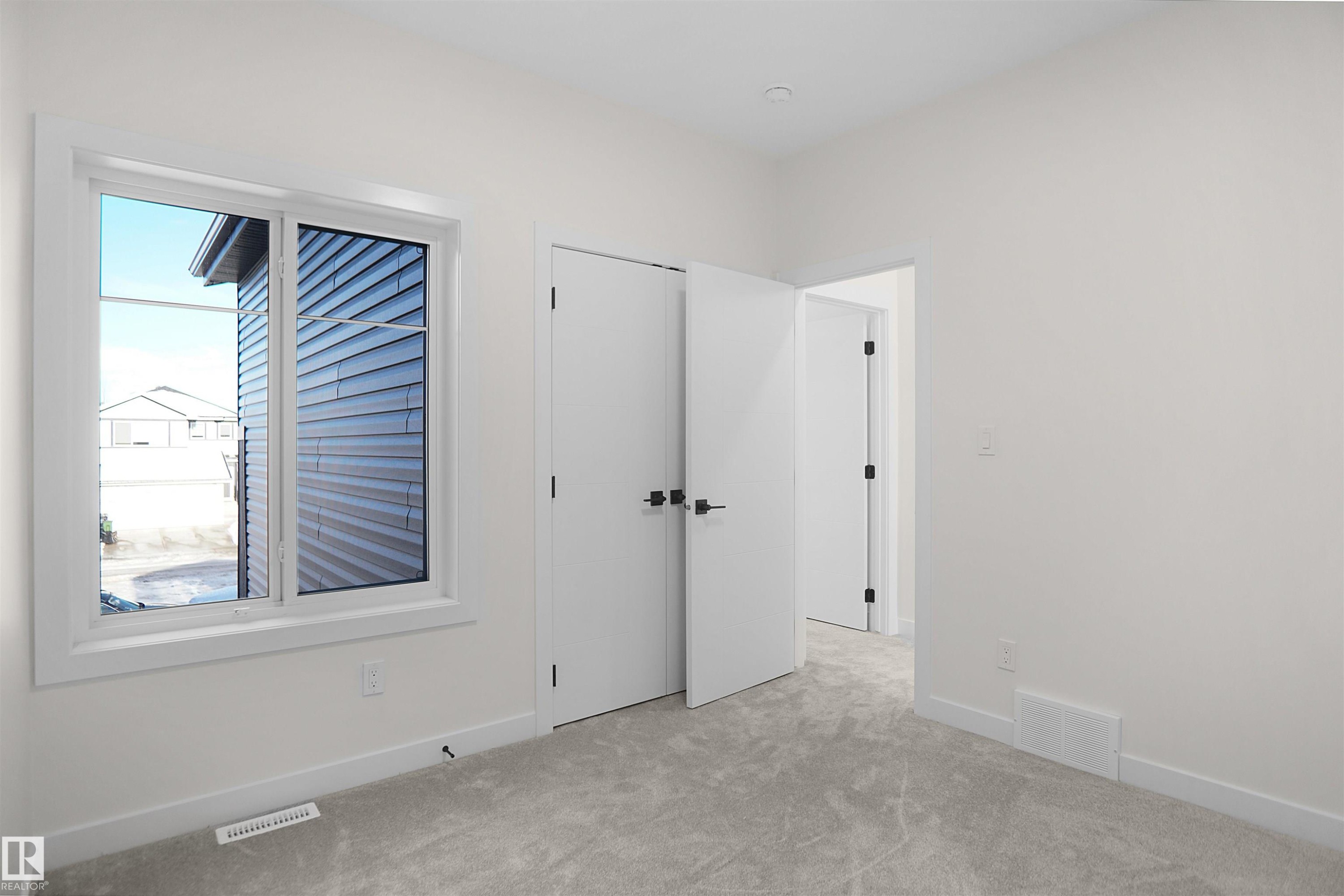 6807 169 Avenue, Edmonton, AB - Indoor Photo Showing Other Room