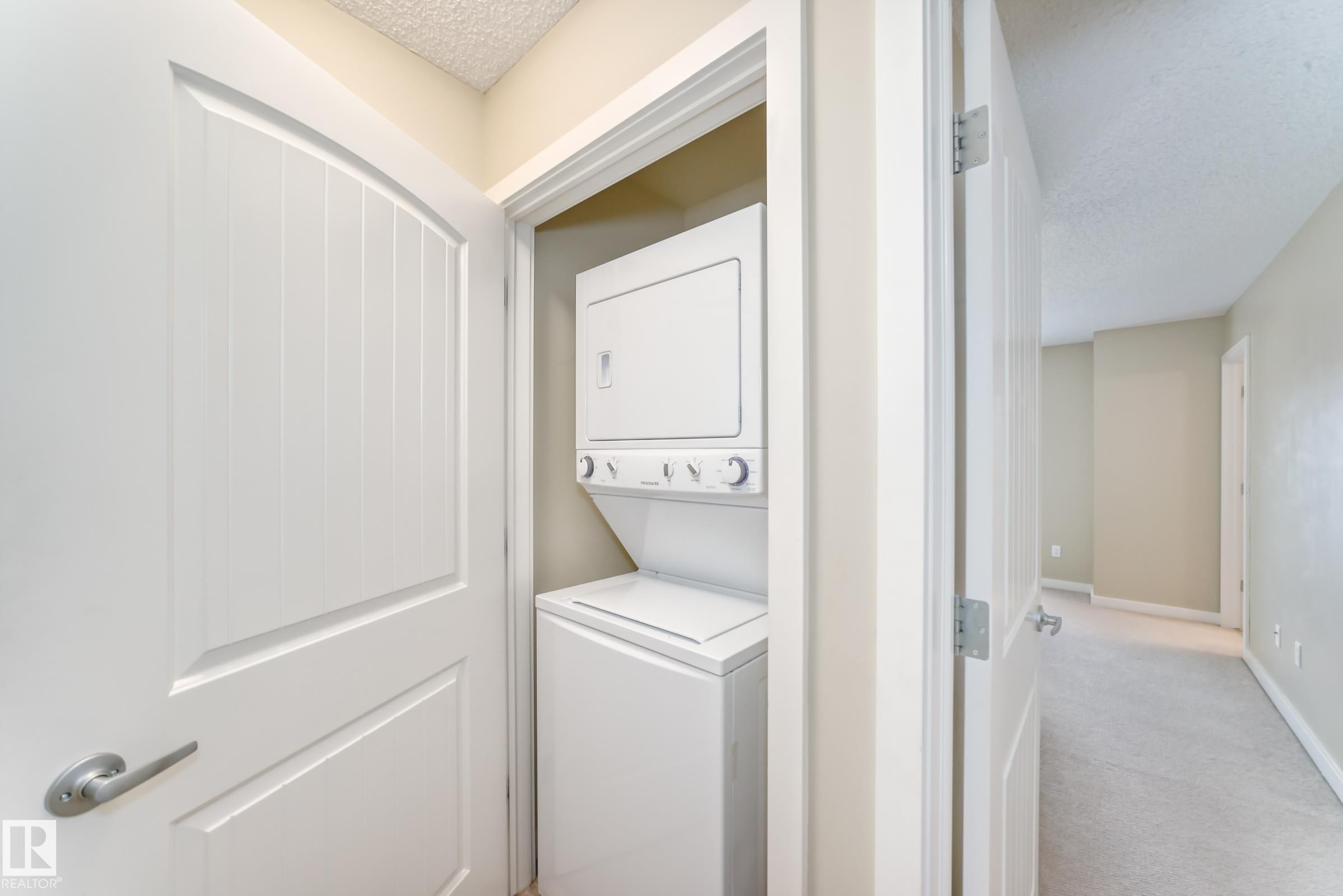 55 655 Watt Boulevard, Edmonton, AB - Indoor Photo Showing Laundry Room