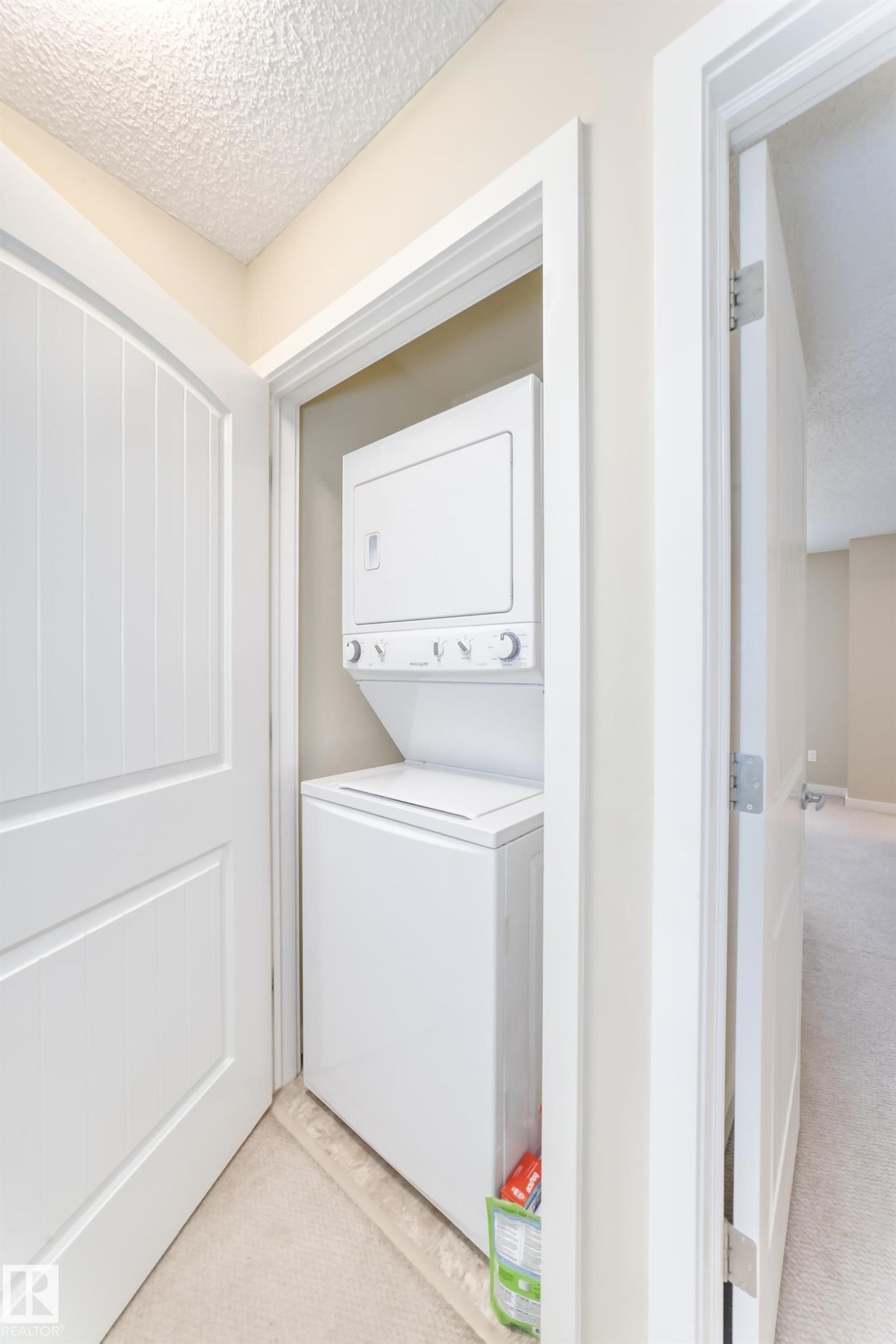 55 655 Watt Boulevard, Edmonton, AB - Indoor Photo Showing Laundry Room