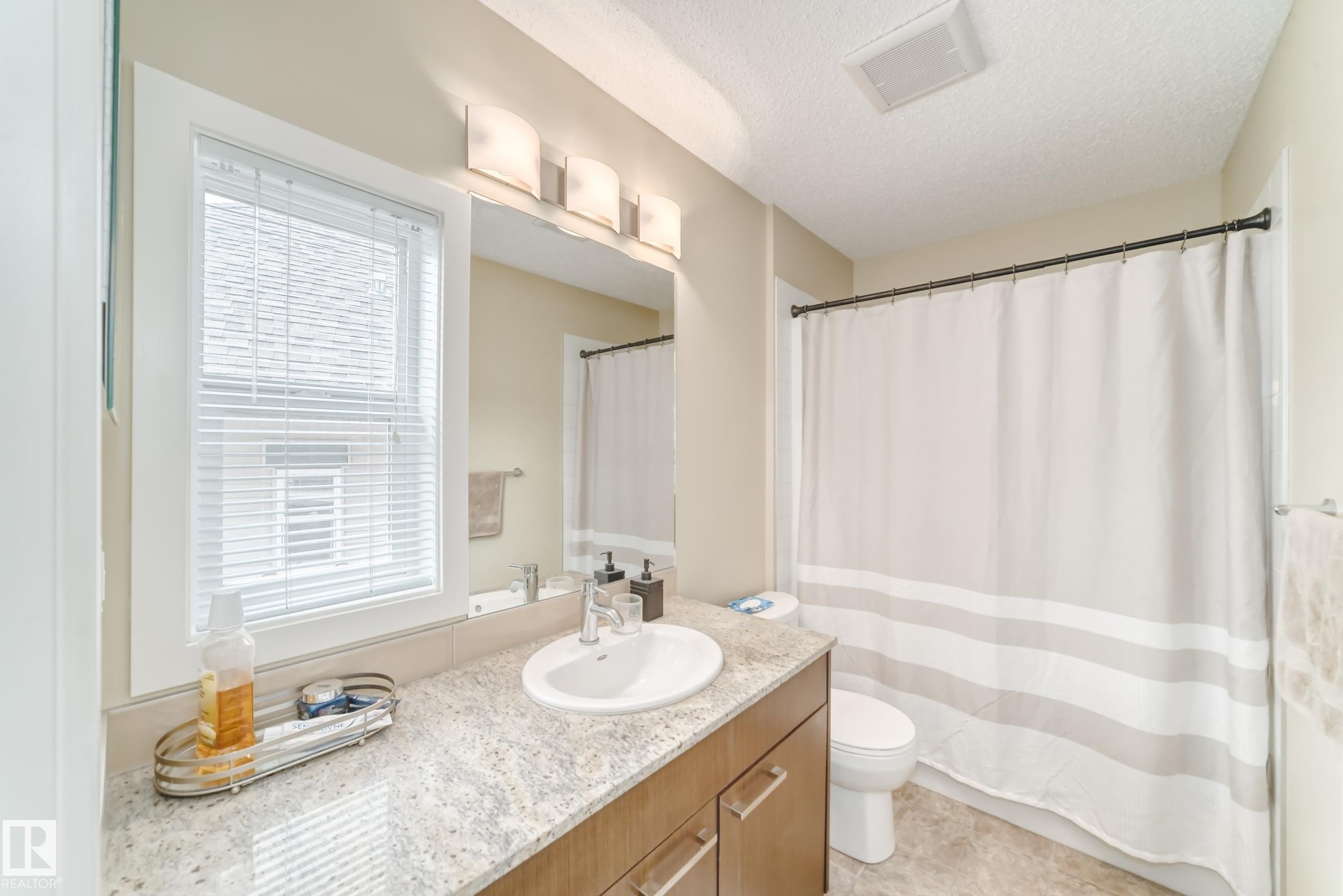 55 655 Watt Boulevard, Edmonton, AB - Indoor Photo Showing Bathroom