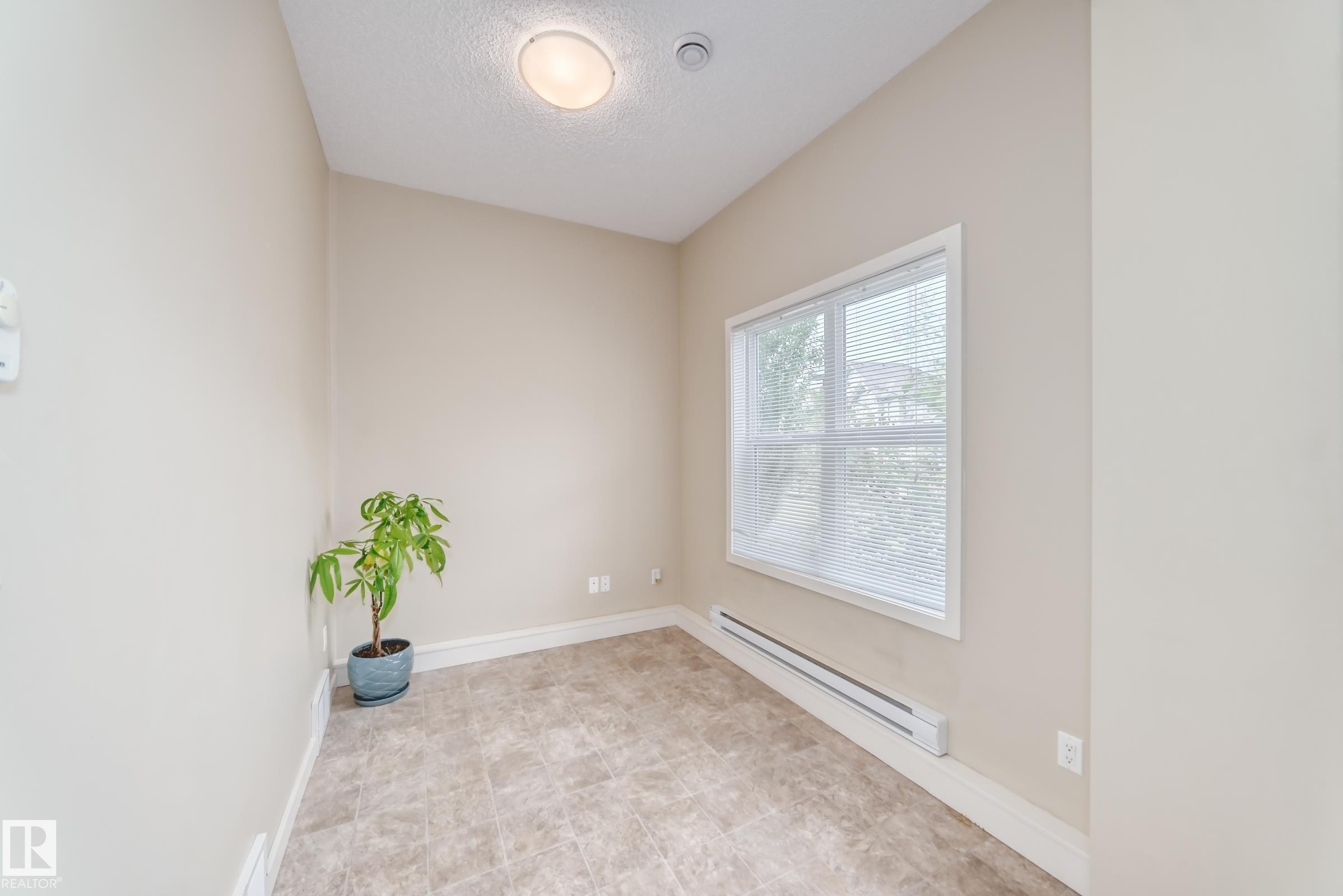 55 655 Watt Boulevard, Edmonton, AB - Indoor Photo Showing Other Room