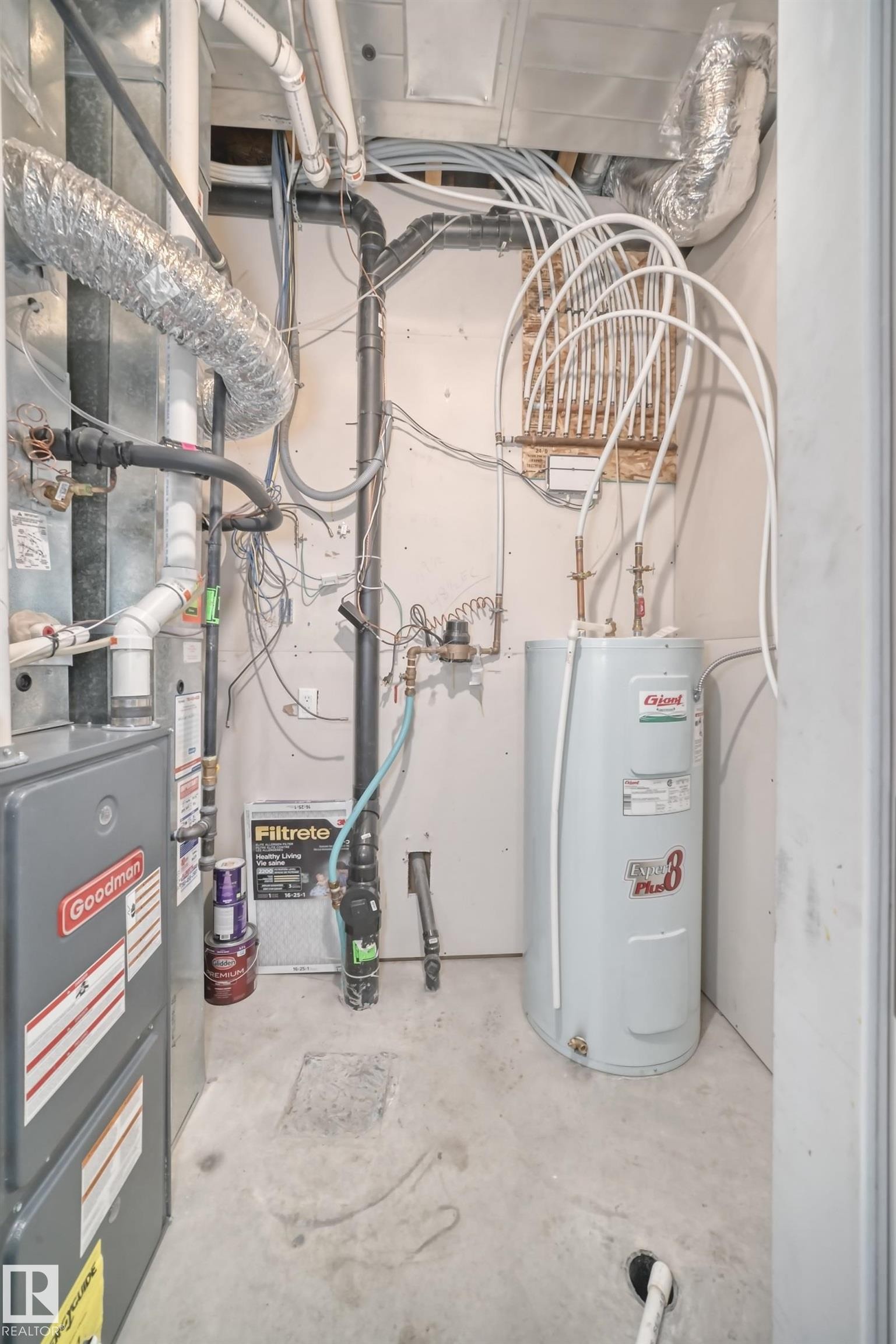 55 655 Watt Boulevard, Edmonton, AB - Indoor Photo Showing Basement