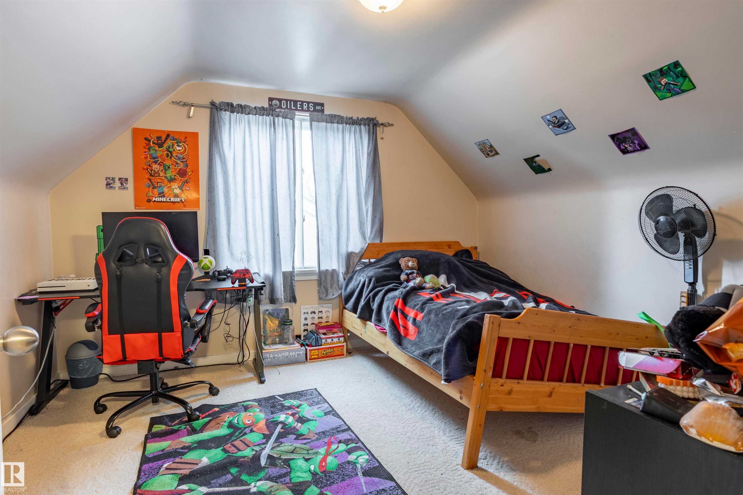 10880 73 Street, Edmonton, AB - Indoor Photo Showing Bedroom