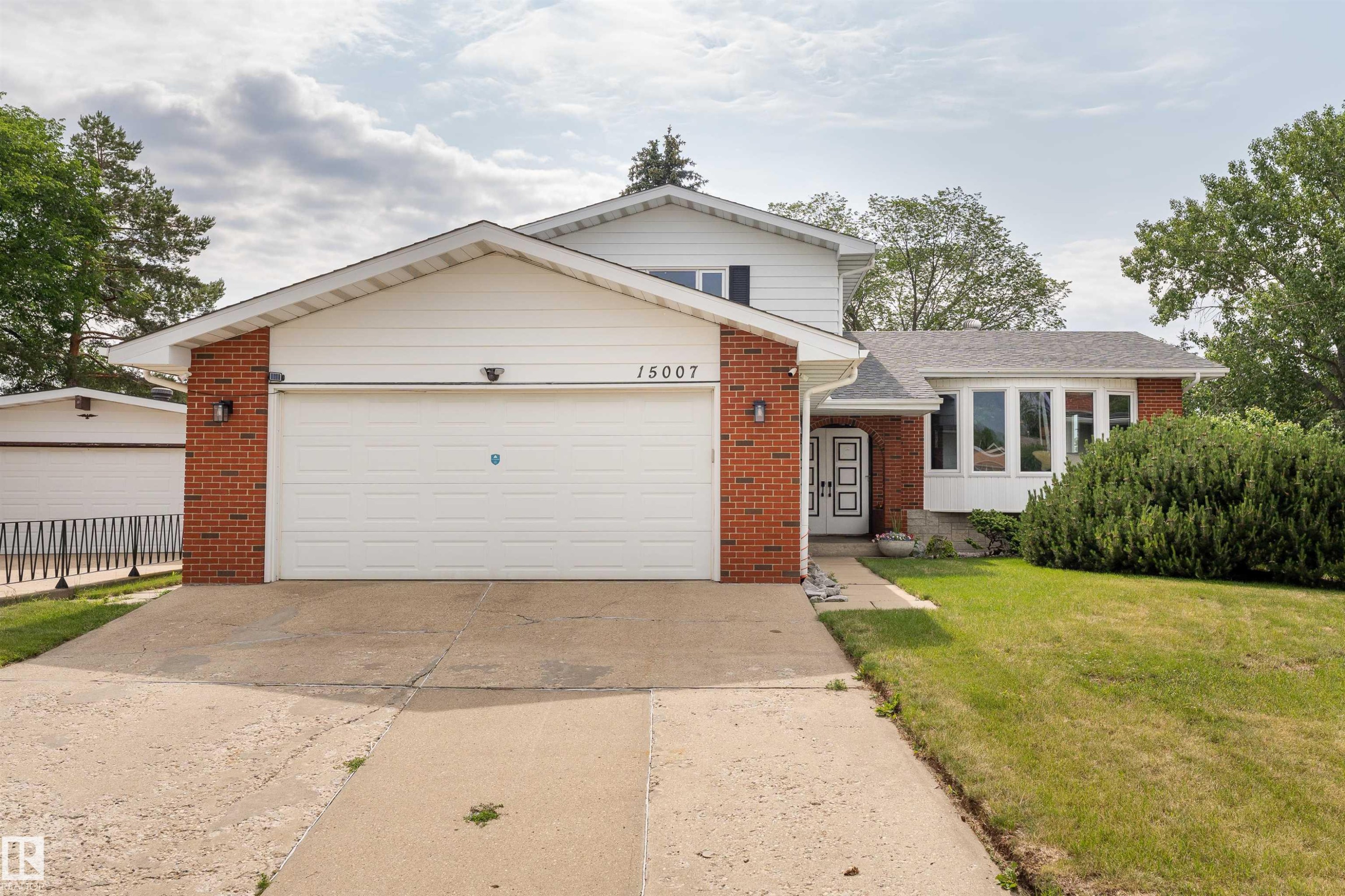 15007 115 Street, Edmonton, AB - Outdoor With Facade