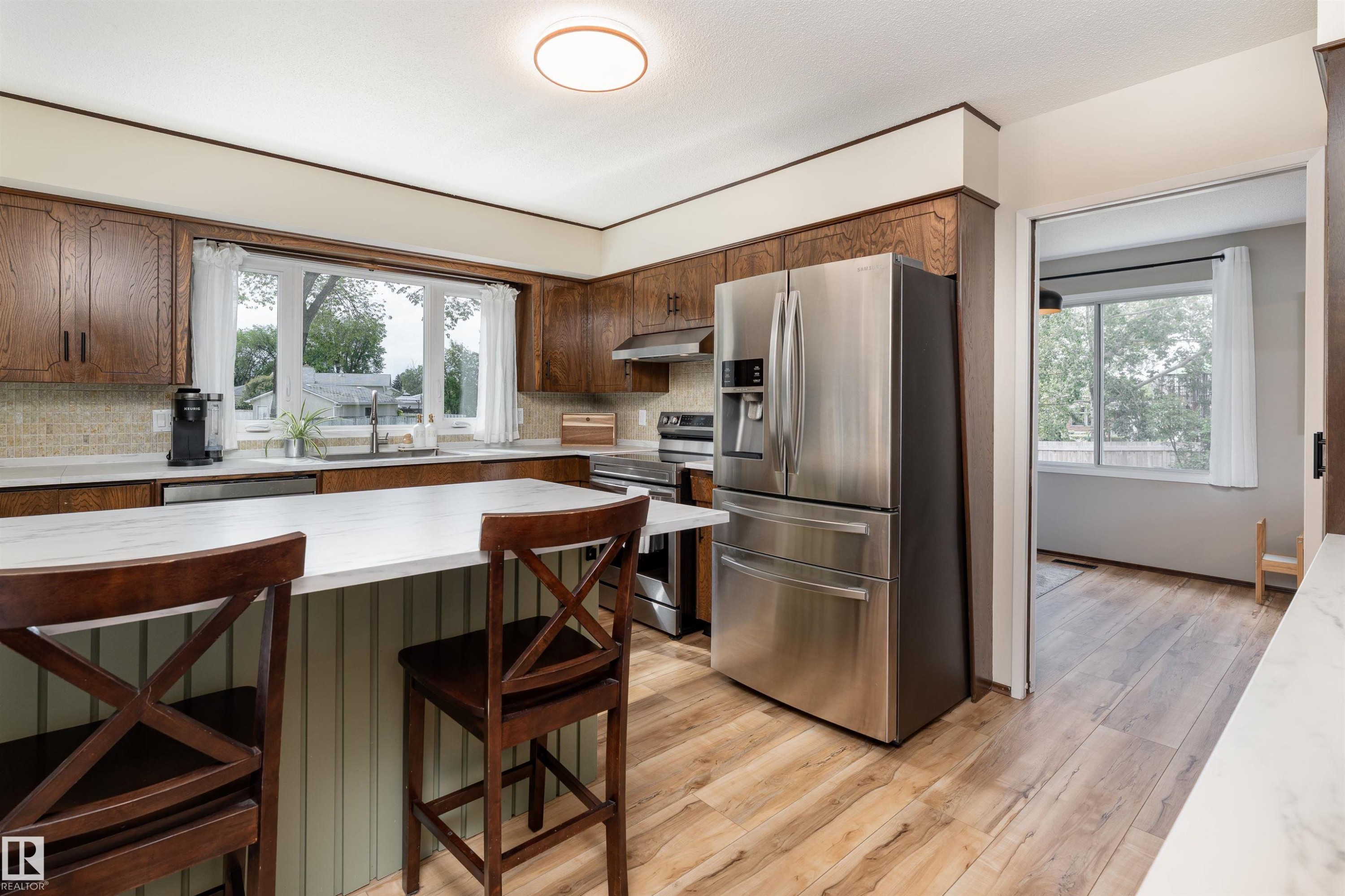 15007 115 Street, Edmonton, AB - Indoor Photo Showing Kitchen