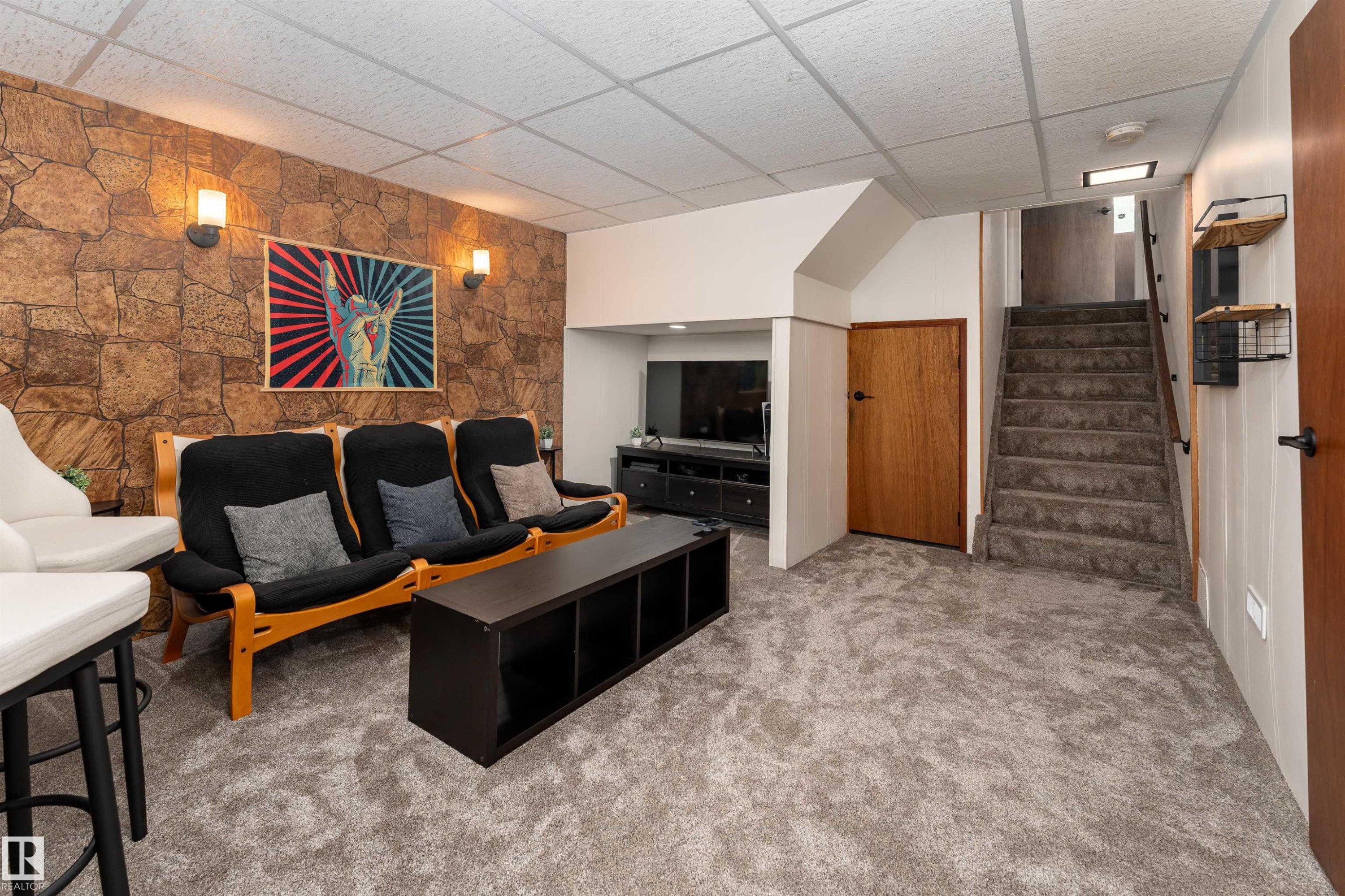 15007 115 Street, Edmonton, AB - Indoor