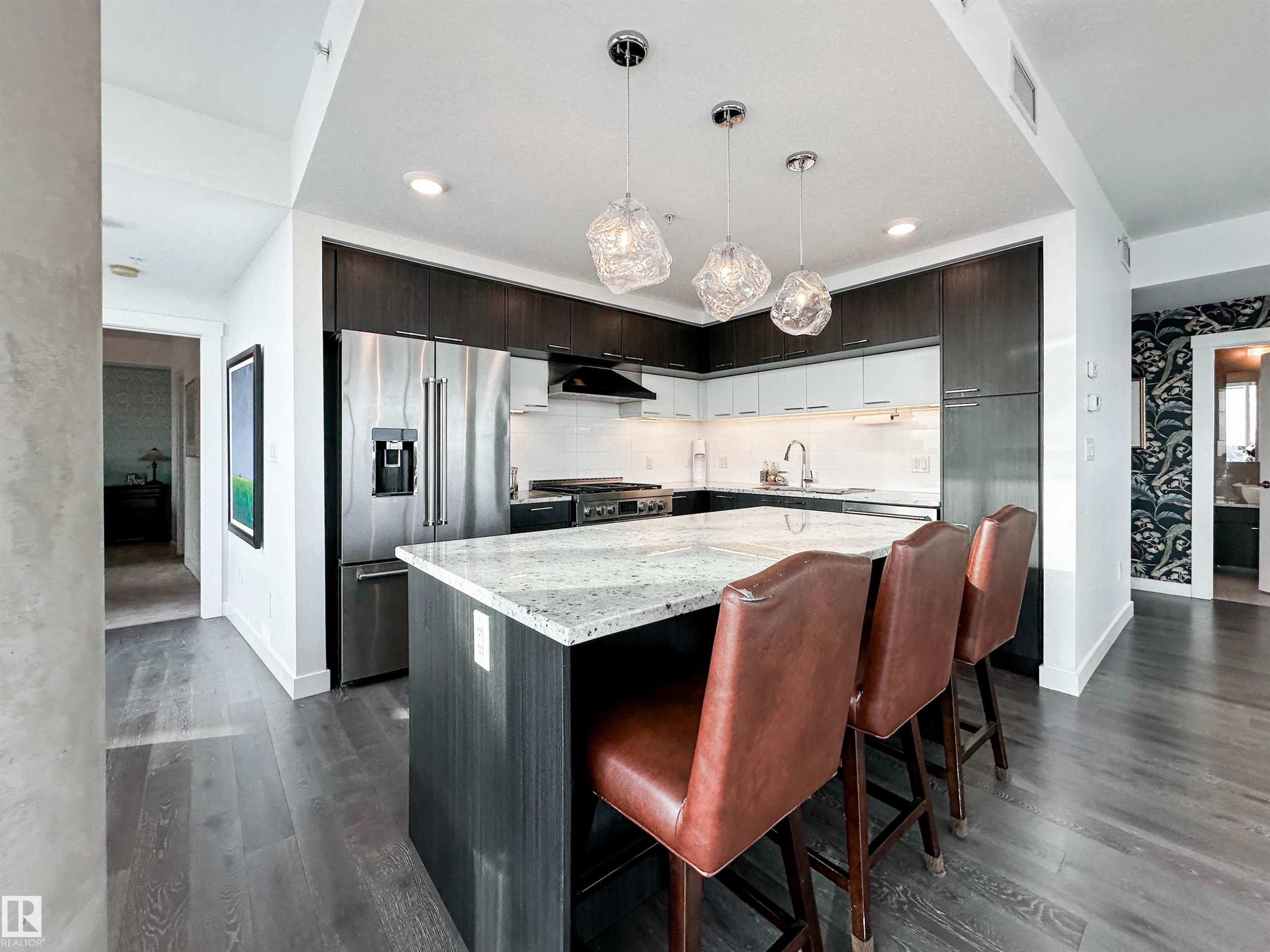 1804 9720 106 Street, Edmonton, AB - Indoor