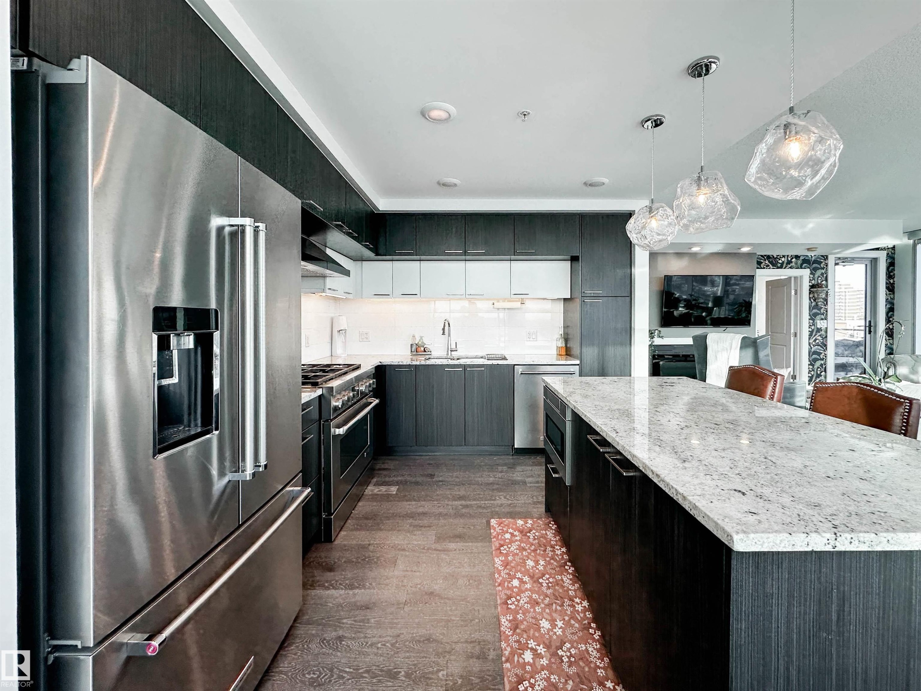 1804 9720 106 Street, Edmonton, AB - Indoor Photo Showing Kitchen With Upgraded Kitchen