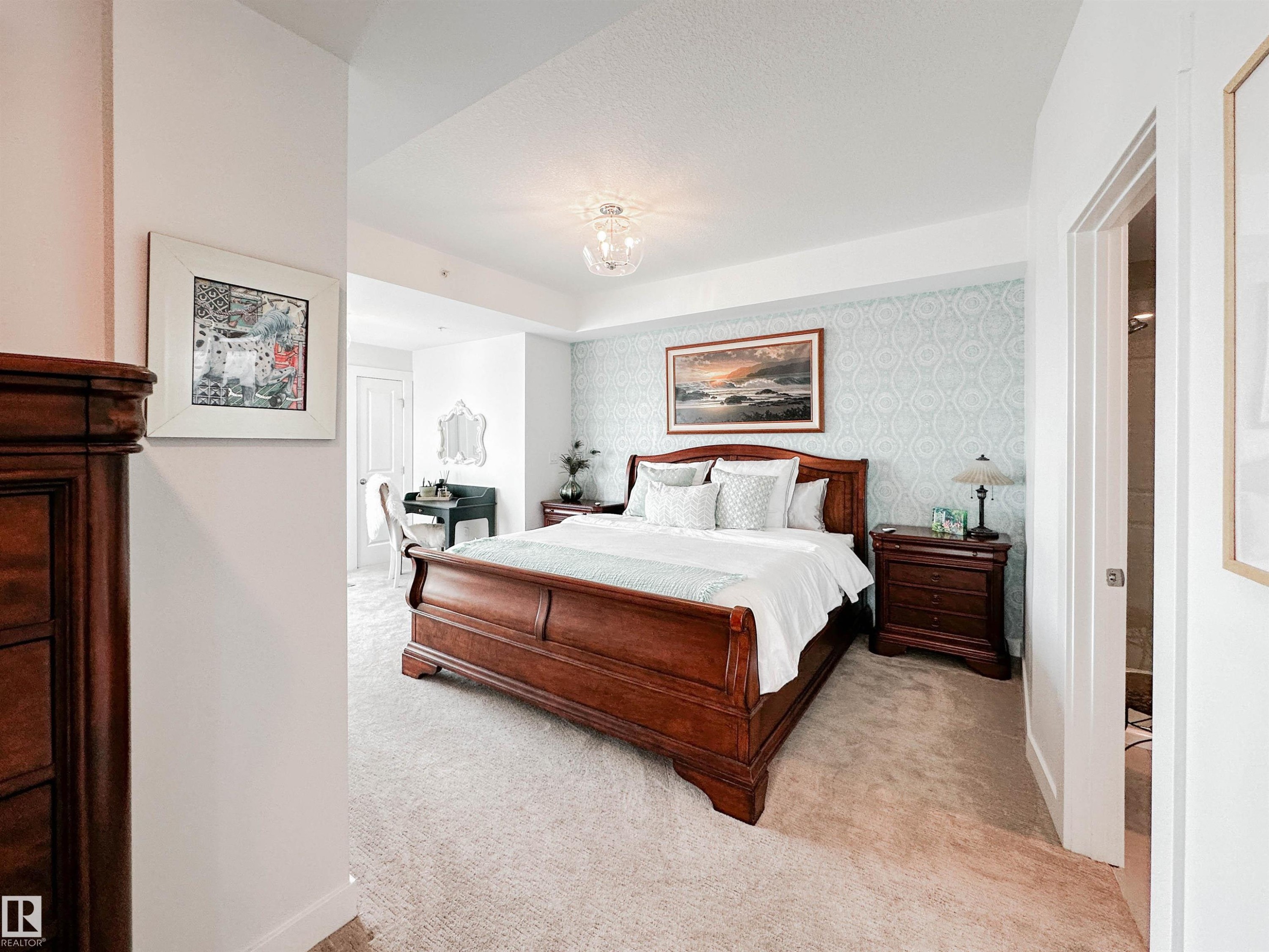 1804 9720 106 Street, Edmonton, AB - Indoor Photo Showing Bedroom