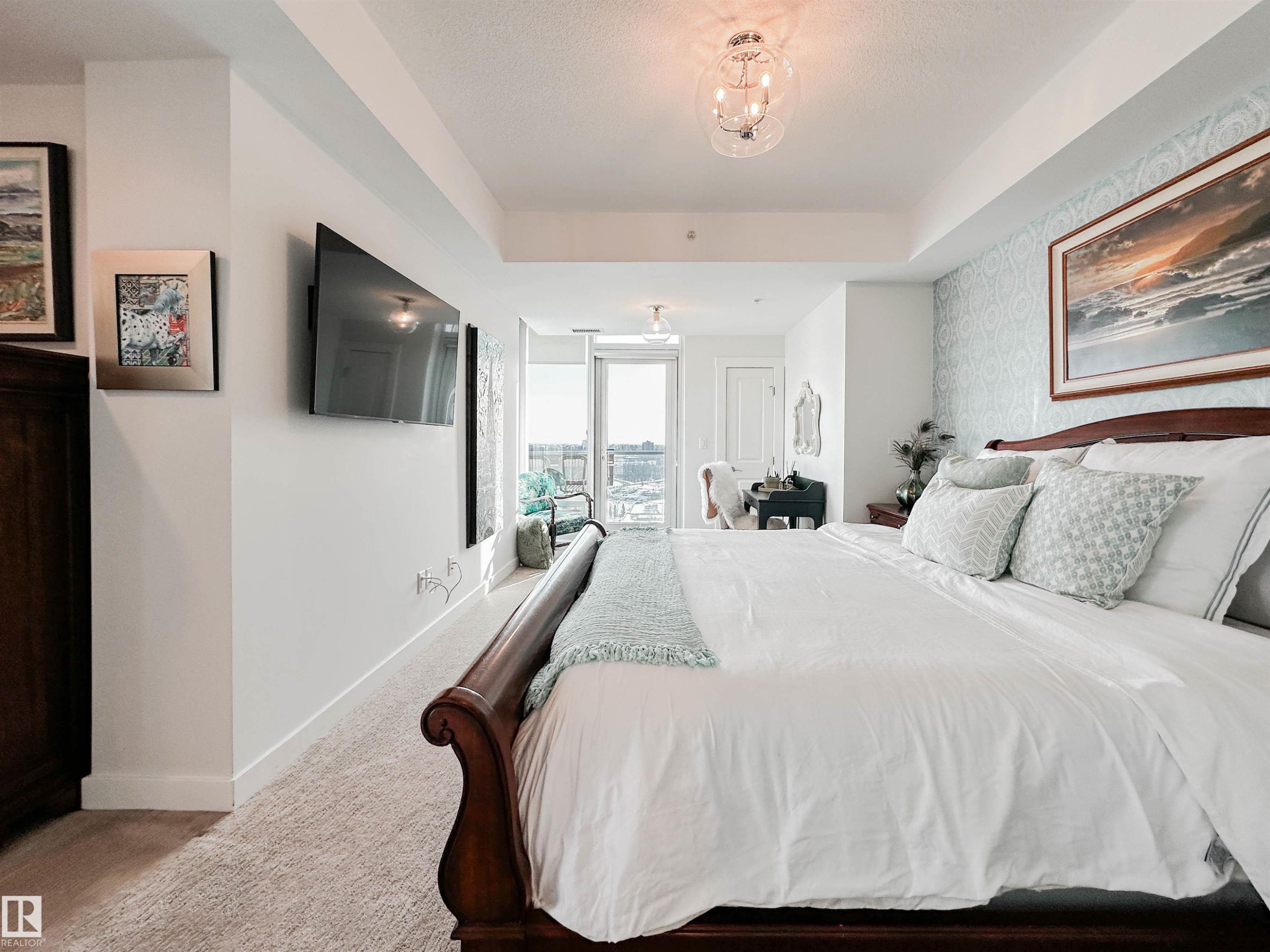 1804 9720 106 Street, Edmonton, AB - Indoor Photo Showing Bedroom