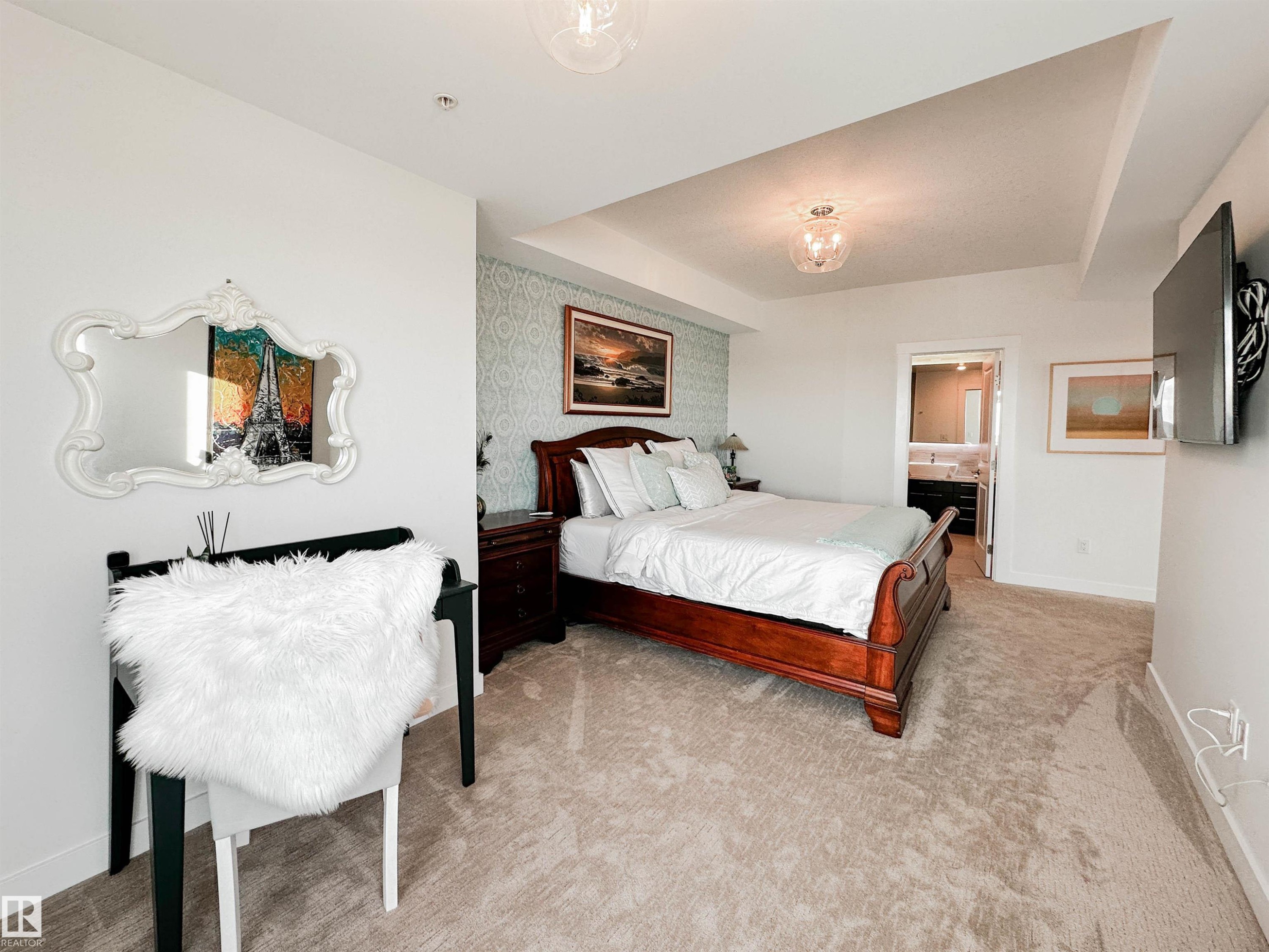 1804 9720 106 Street, Edmonton, AB - Indoor Photo Showing Bedroom