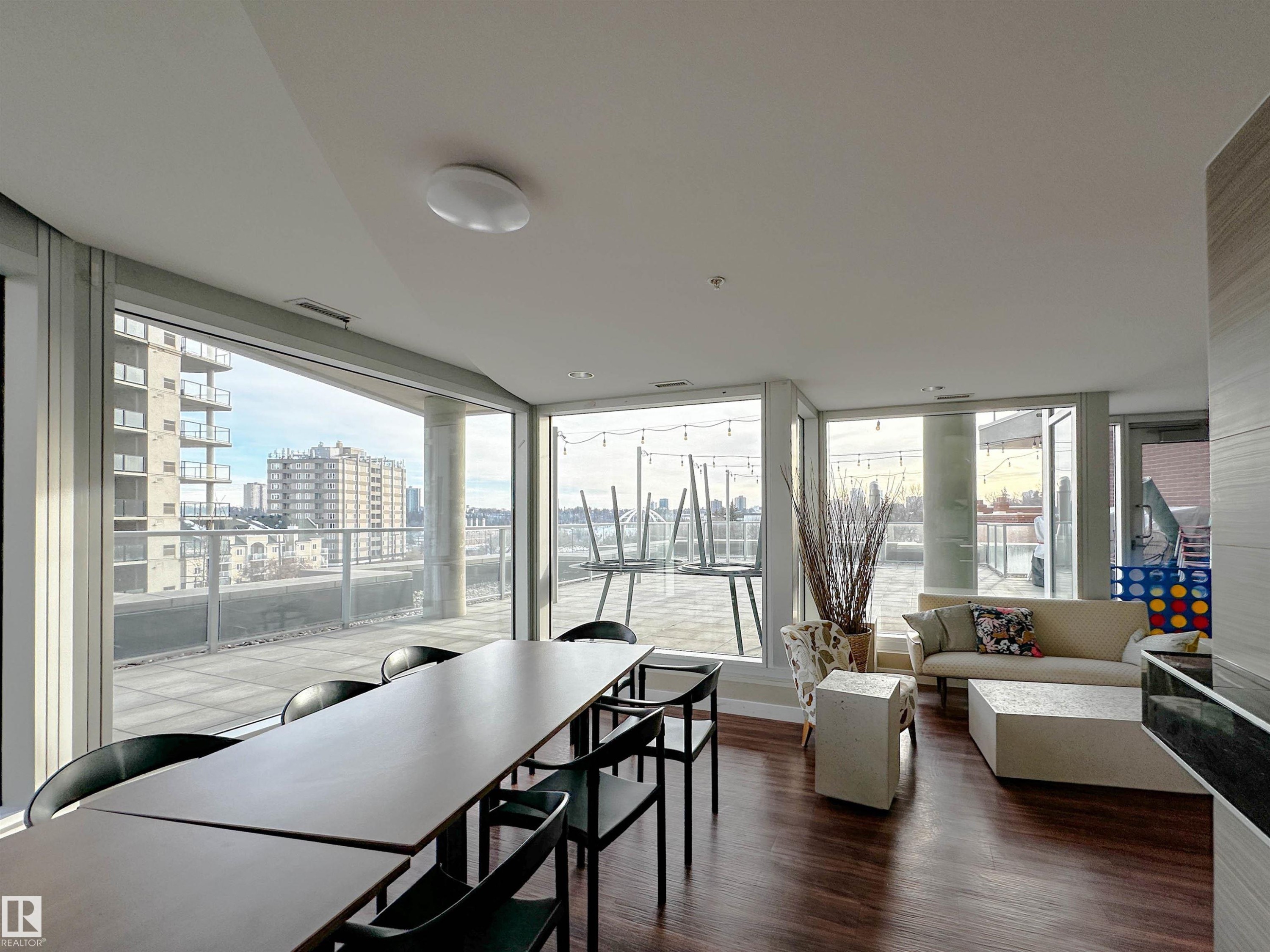 1804 9720 106 Street, Edmonton, AB - Indoor Photo Showing Living Room