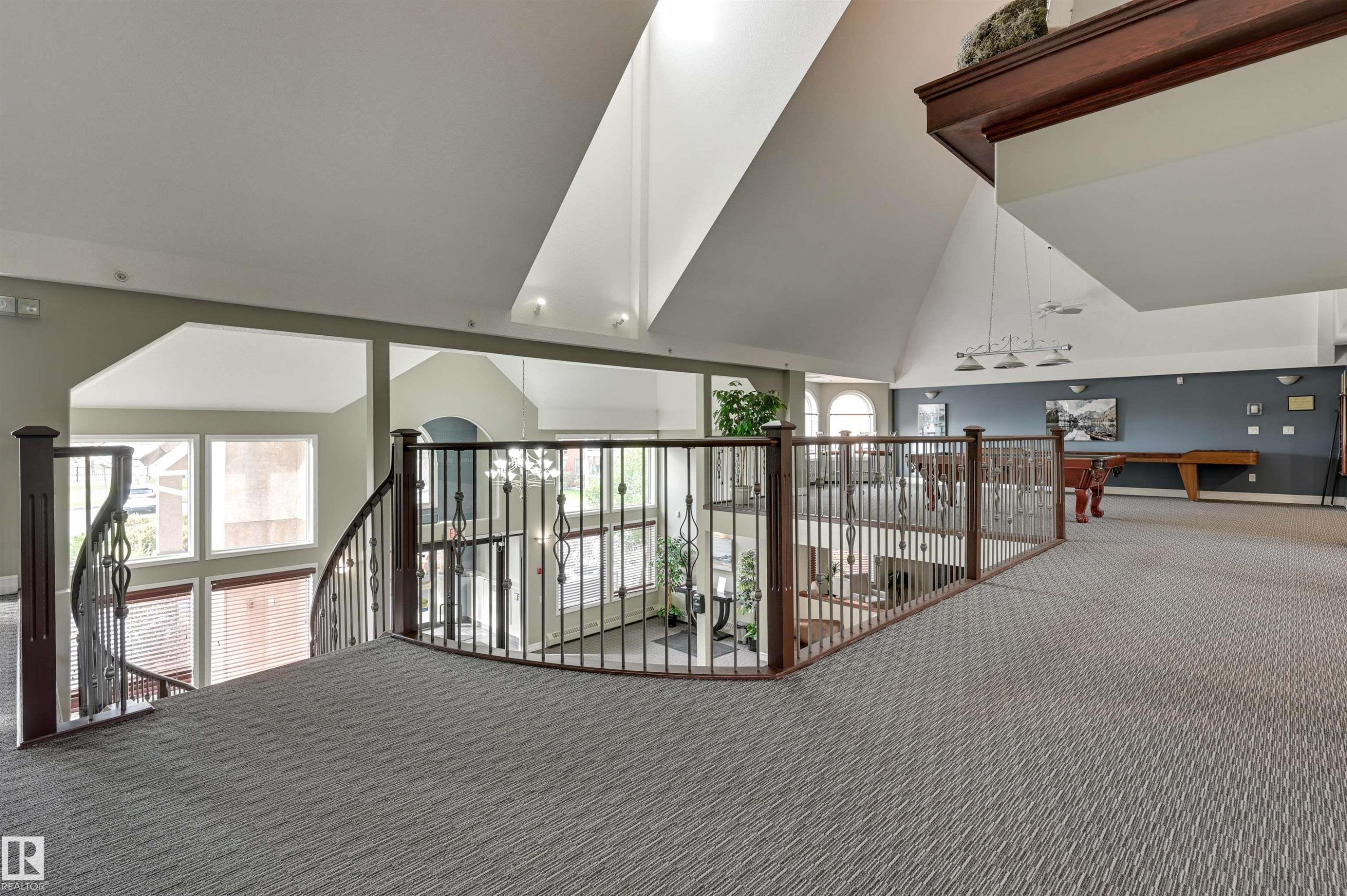 336 9008 99 Avenue, Edmonton, AB - Indoor Photo Showing Other Room