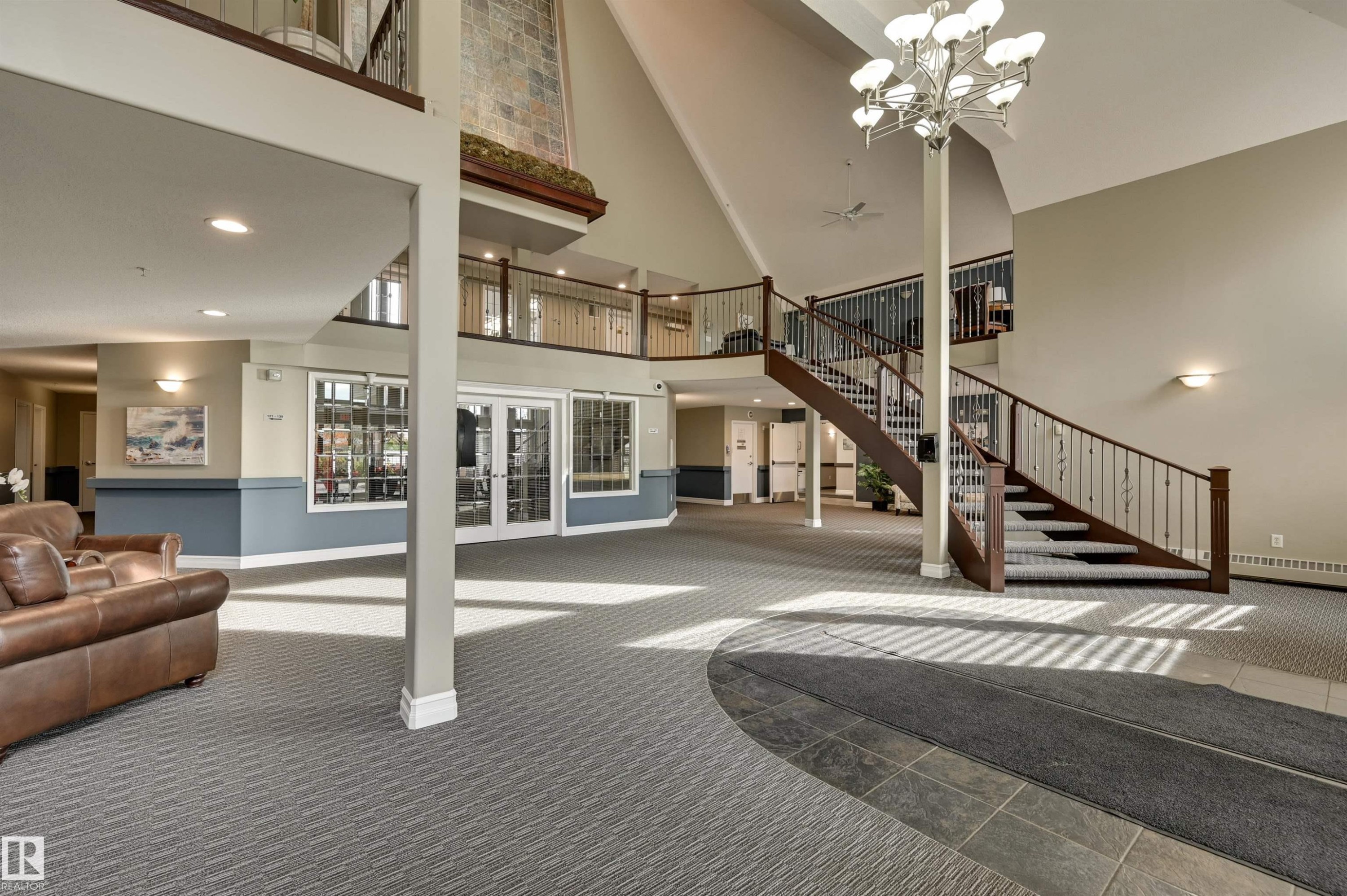 336 9008 99 Avenue, Edmonton, AB - Indoor Photo Showing Other Room