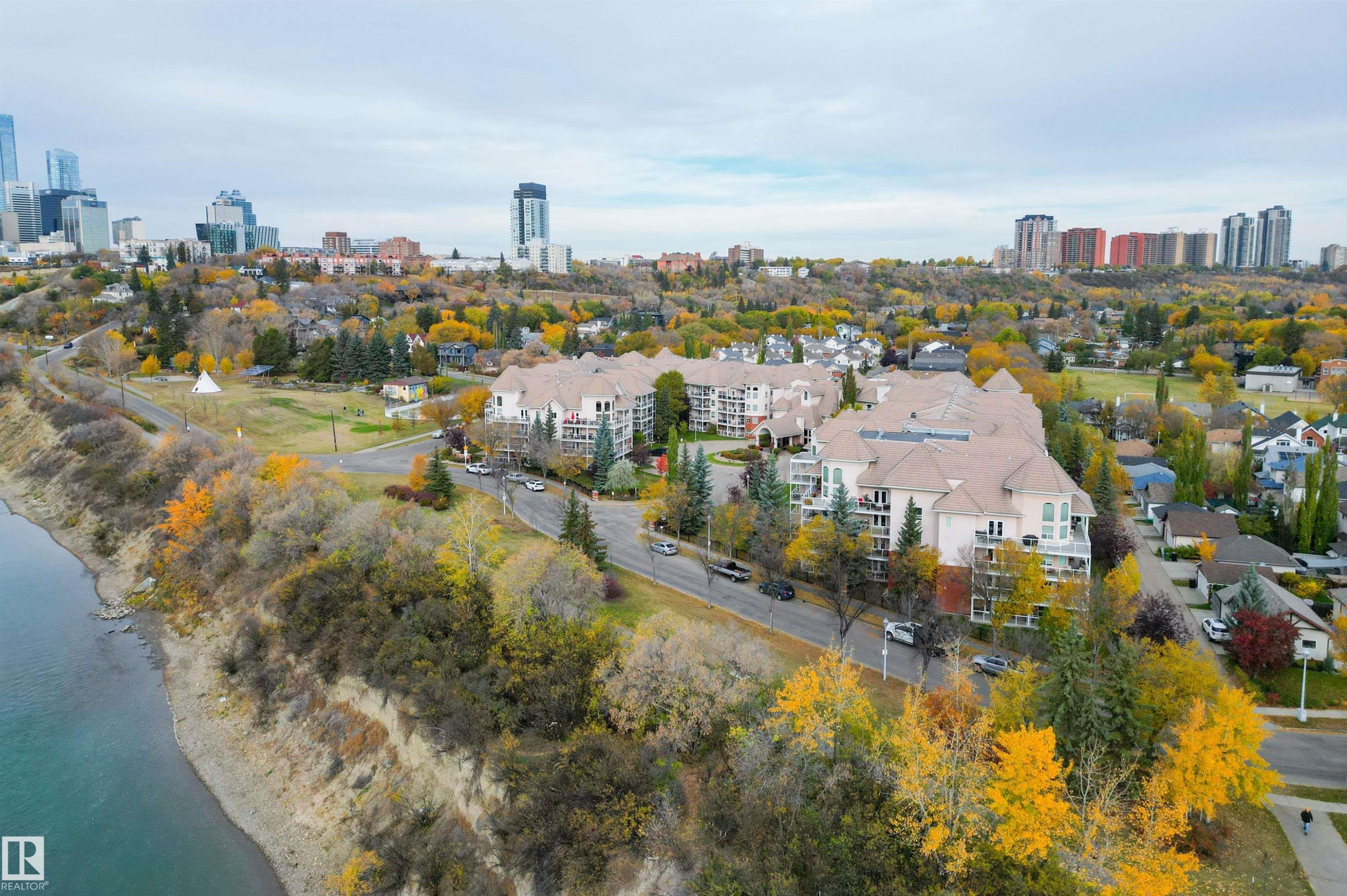 336 9008 99 Avenue, Edmonton, AB - Outdoor With View