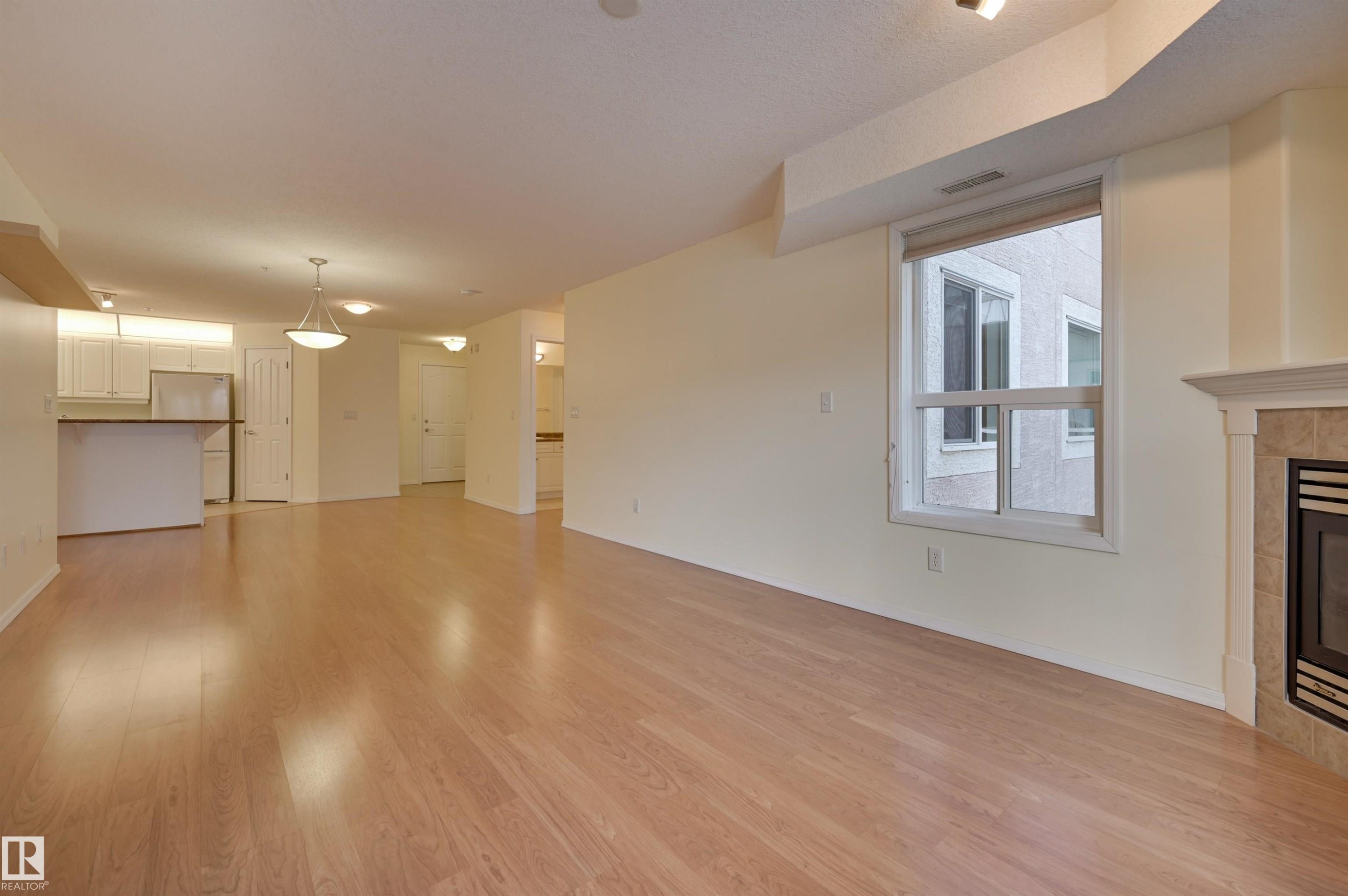 336 9008 99 Avenue, Edmonton, AB - Indoor With Fireplace