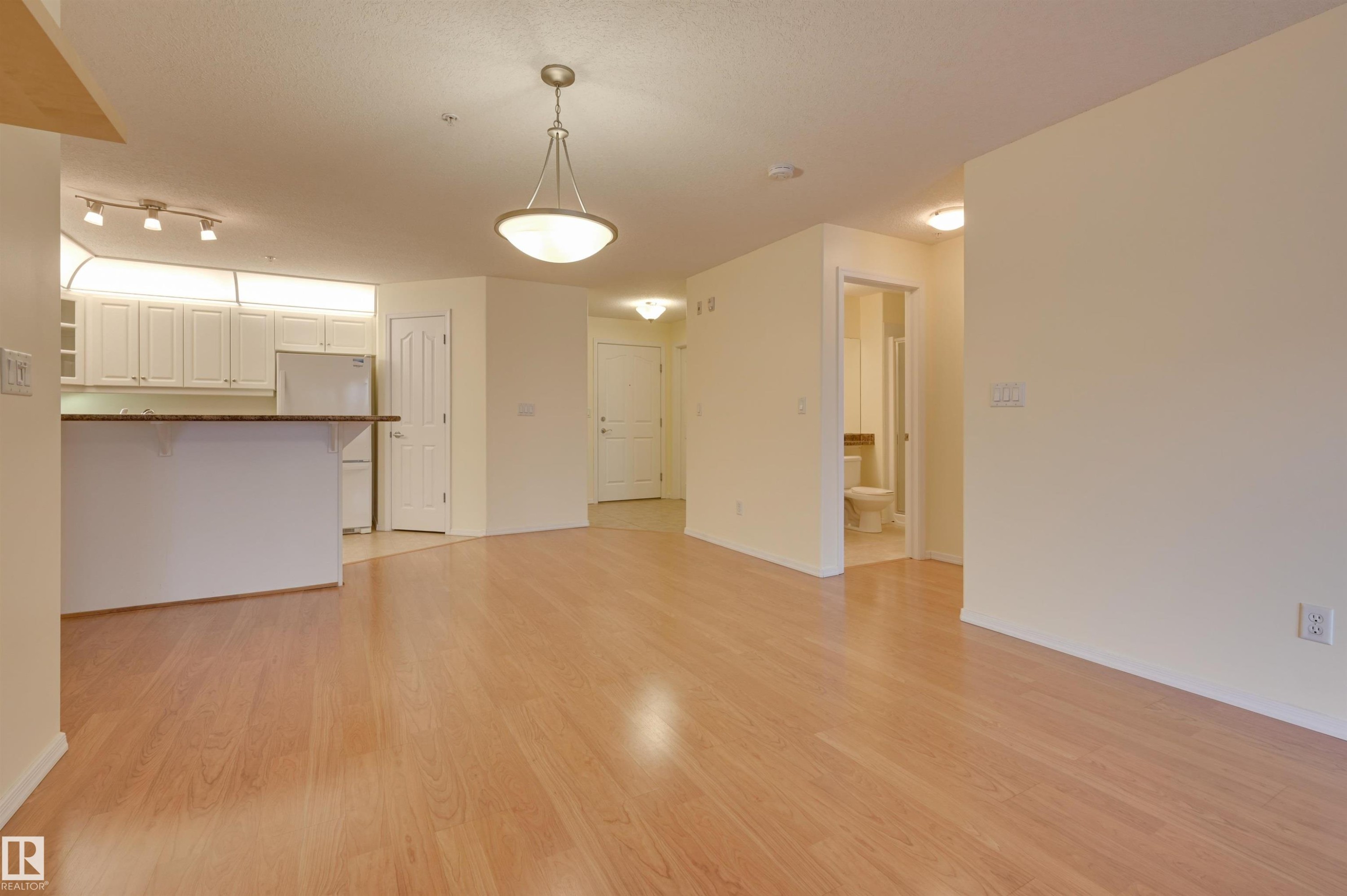 336 9008 99 Avenue, Edmonton, AB - Indoor