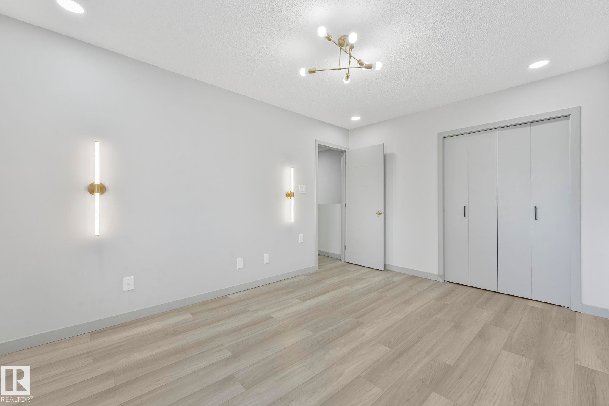 81 Willowdale Place, Edmonton, AB - Indoor Photo Showing Other Room