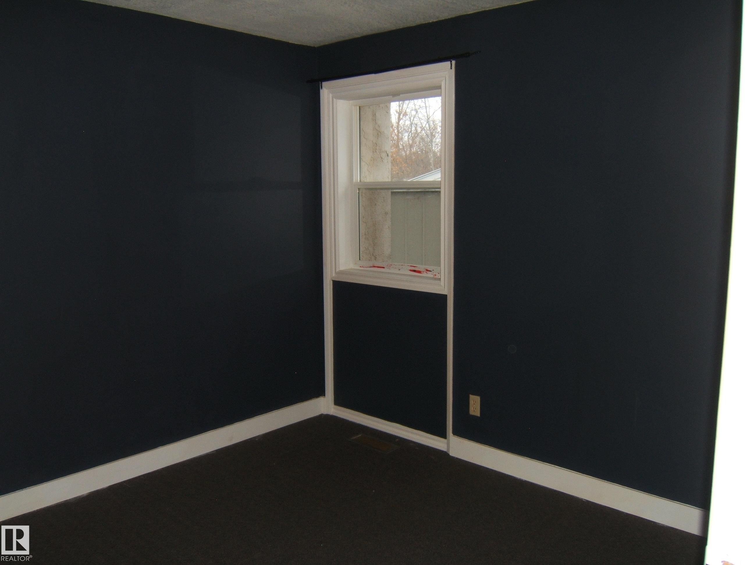 4901 47 Avenue, Myrnam, AB - Indoor Photo Showing Other Room
