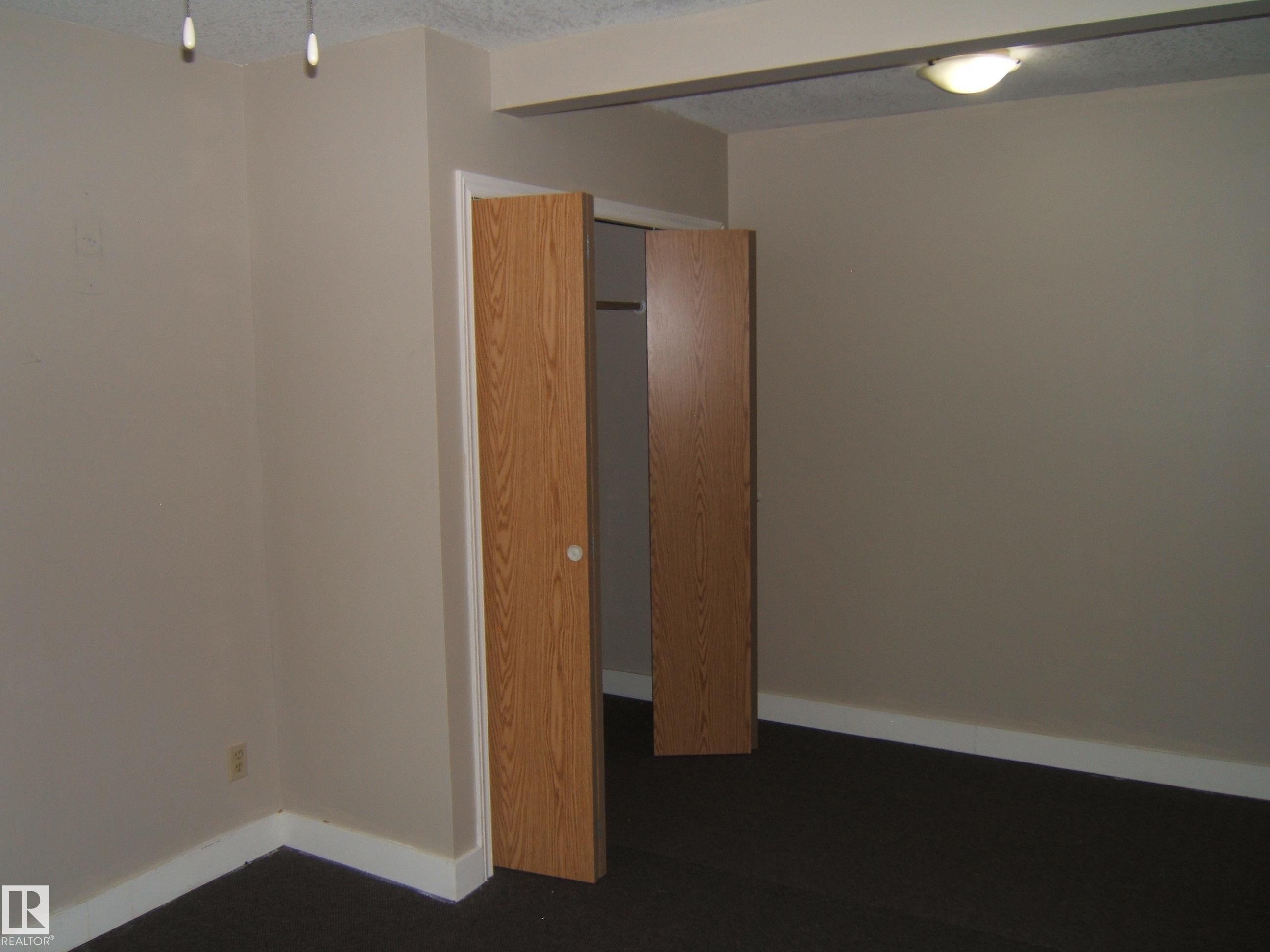 4901 47 Avenue, Myrnam, AB - Indoor Photo Showing Other Room