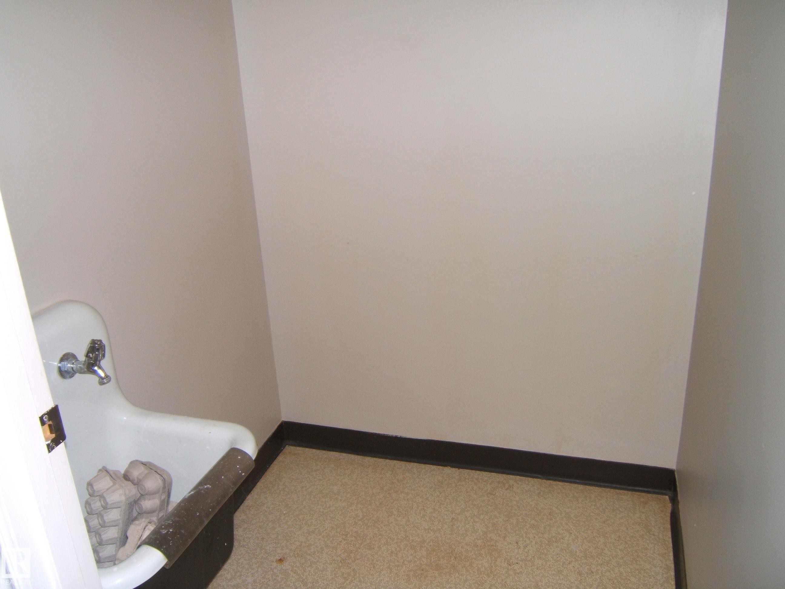 4901 47 Avenue, Myrnam, AB - Indoor Photo Showing Other Room