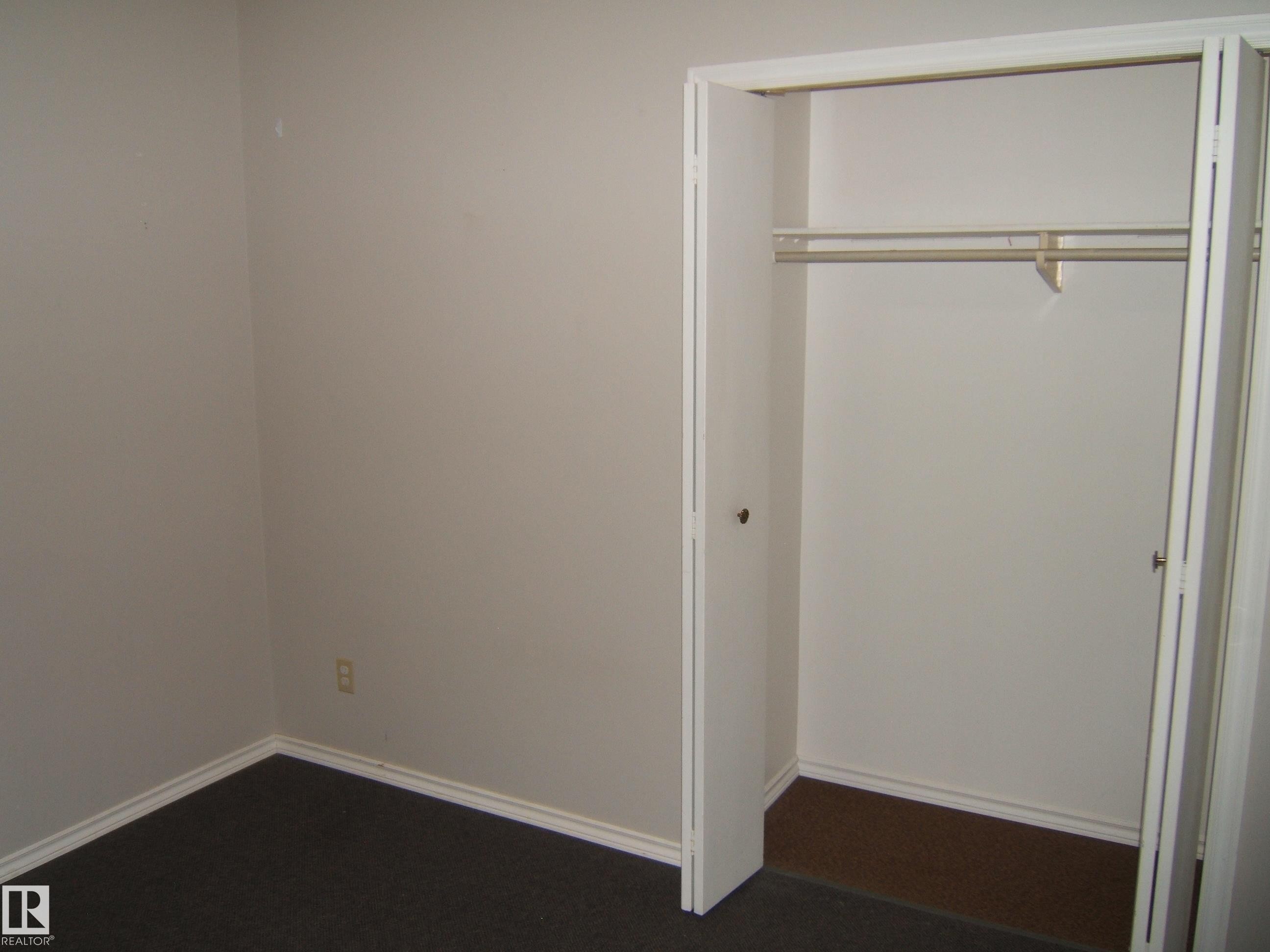 4901 47 Avenue, Myrnam, AB - Indoor Photo Showing Other Room