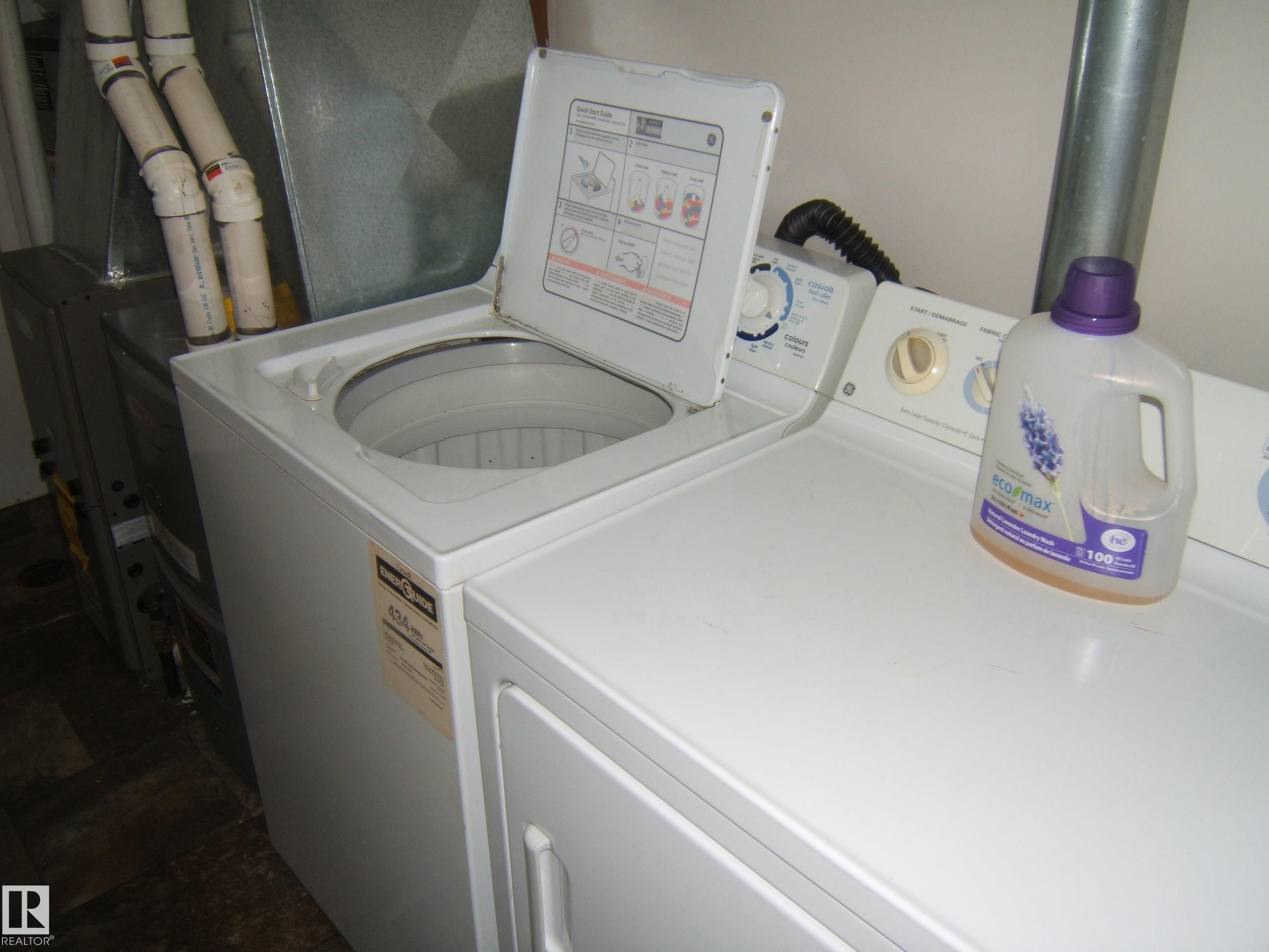 4901 47 Avenue, Myrnam, AB - Indoor Photo Showing Laundry Room