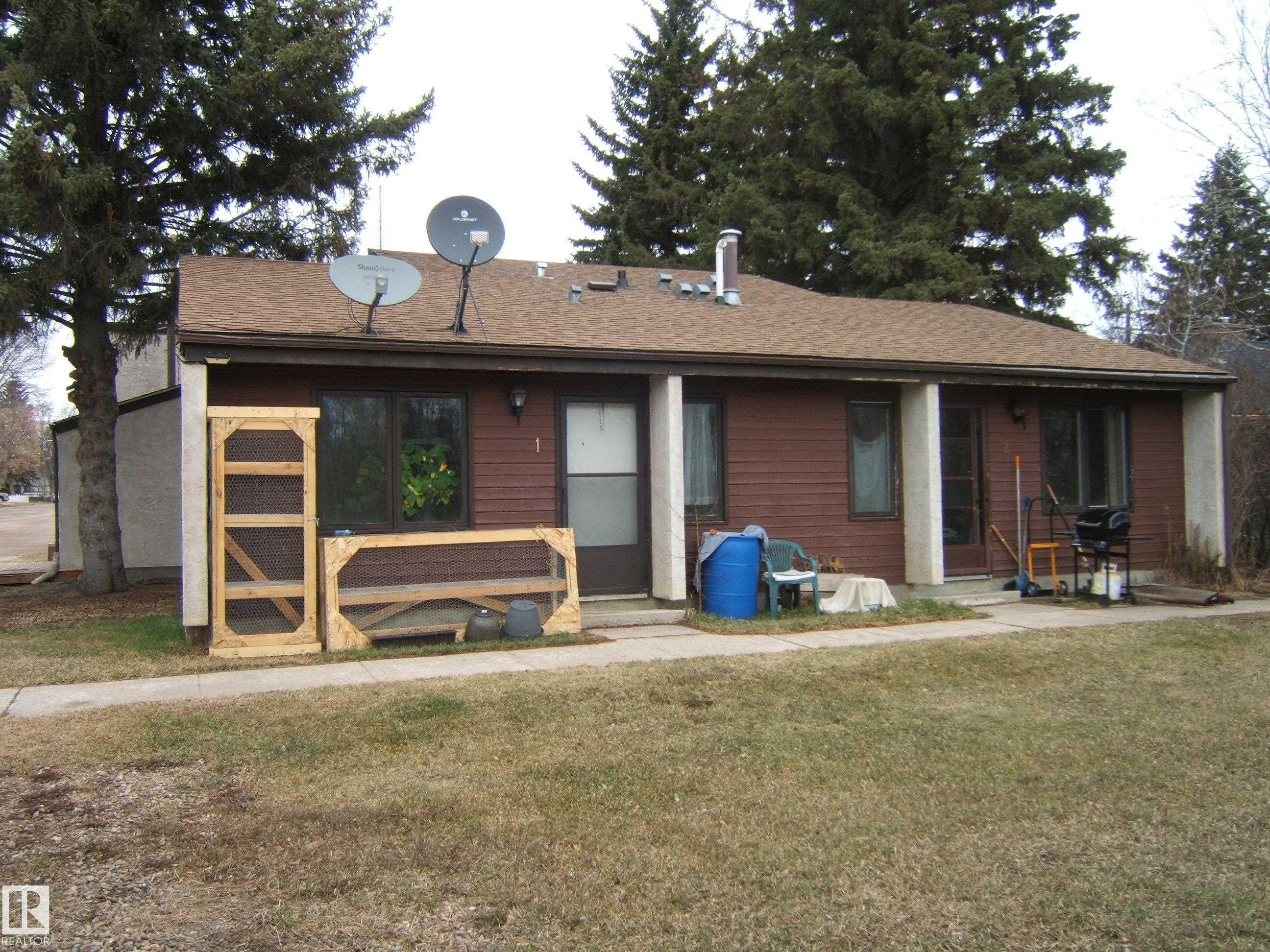 4901 47 Avenue, Myrnam, AB - Outdoor