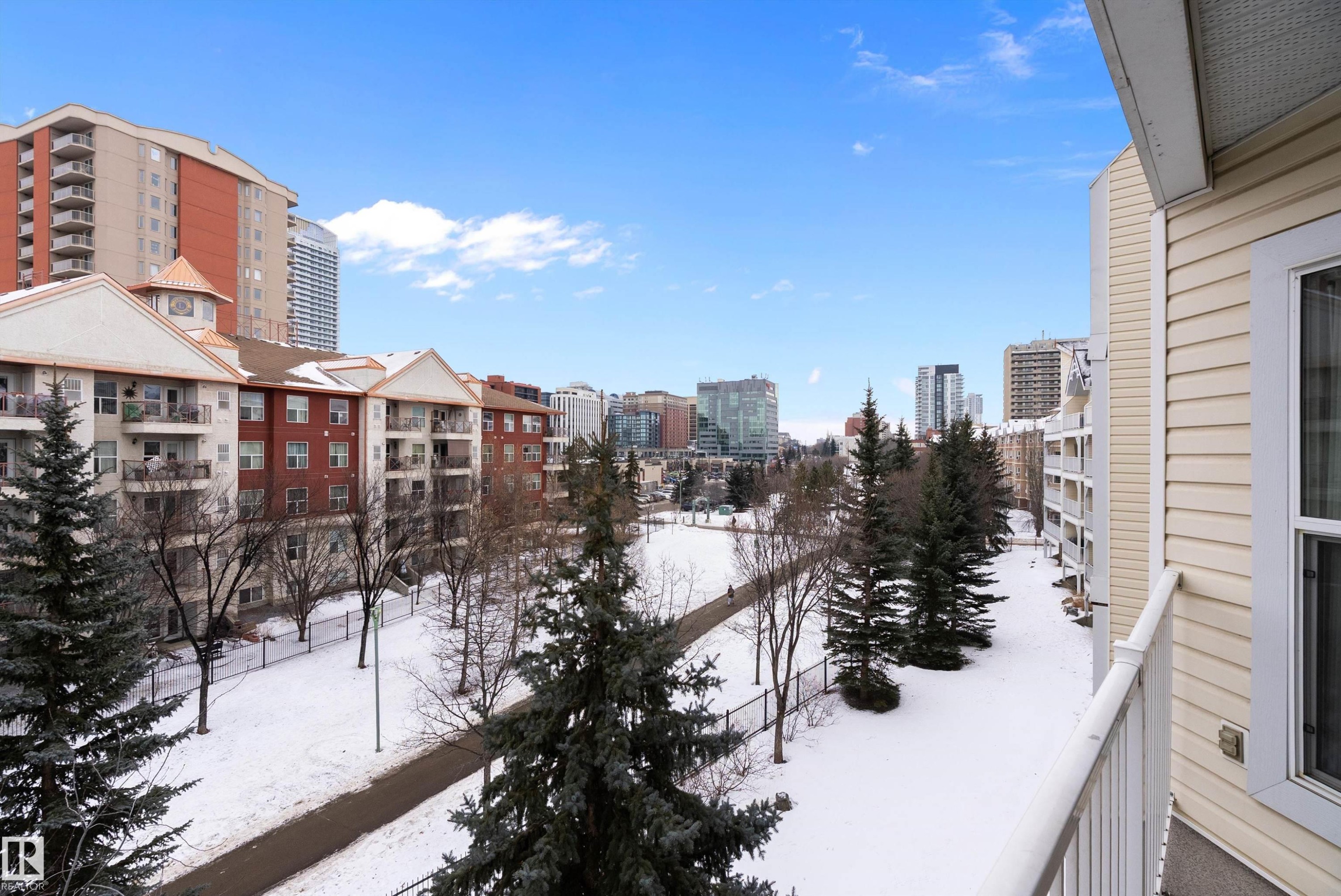 409 10221 111 Street, Edmonton, AB - Outdoor