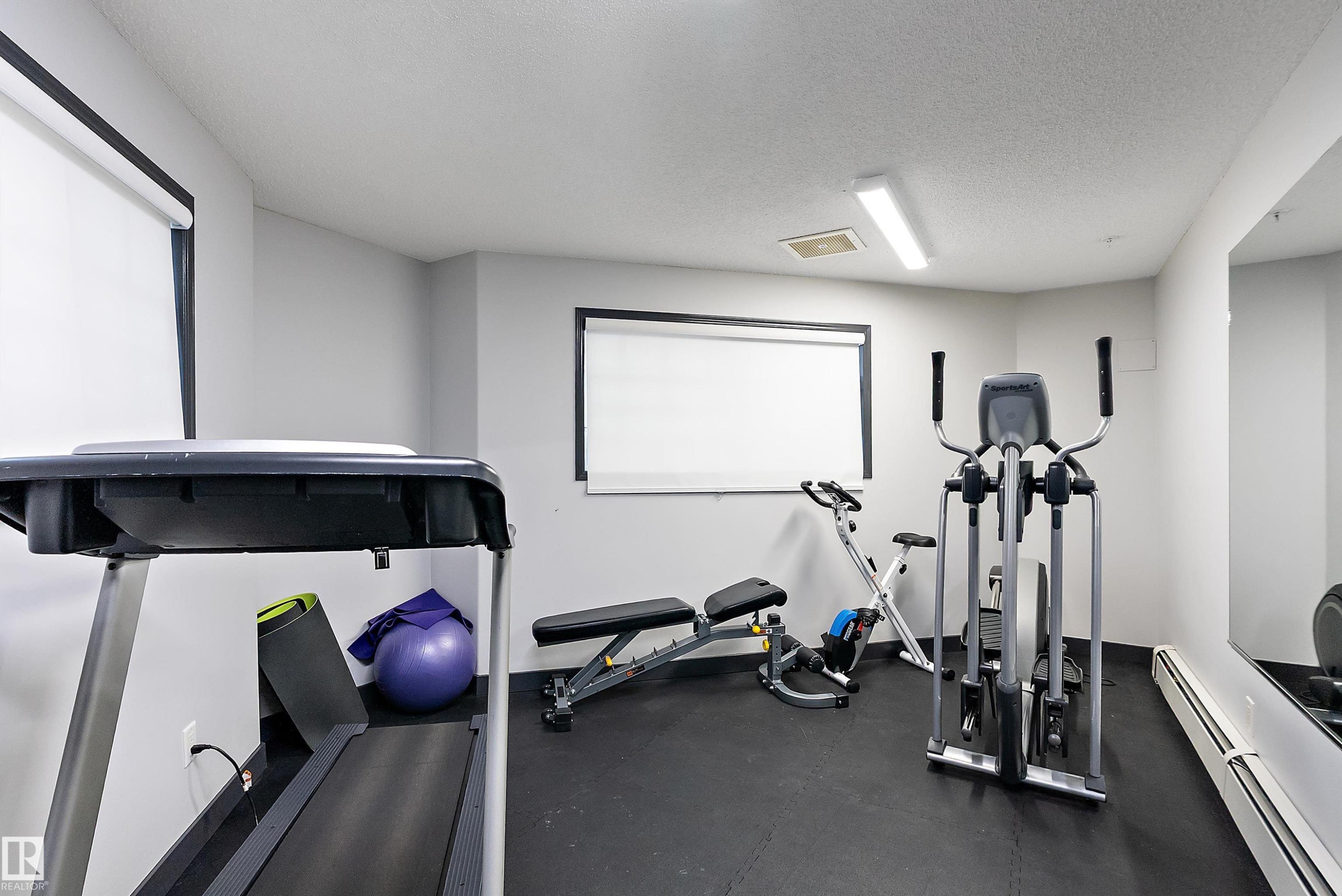 409 10221 111 Street, Edmonton, AB - Indoor Photo Showing Gym Room